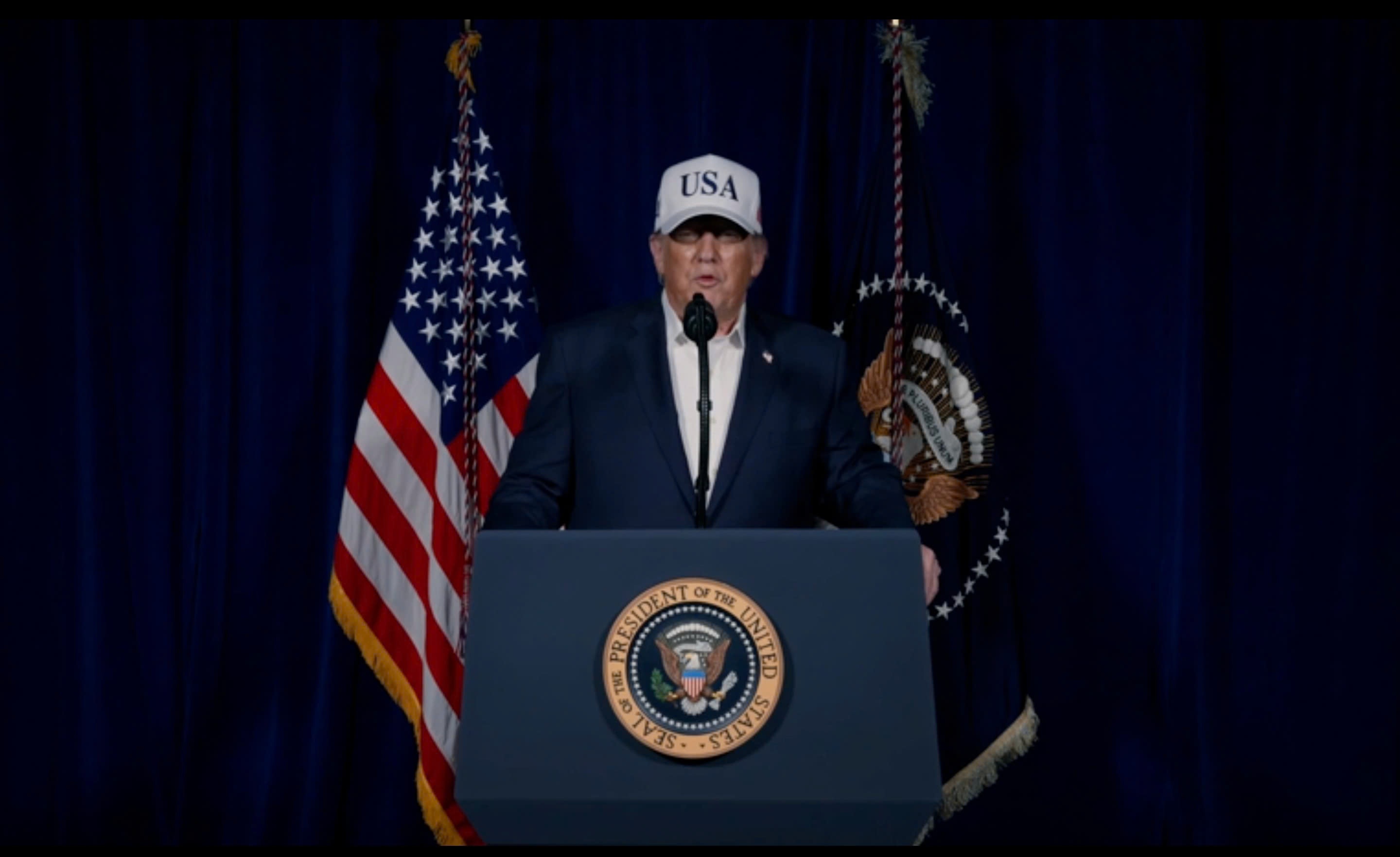 Ong Trump phat lenh mo chien dich quan su tan cong Iran hinh anh