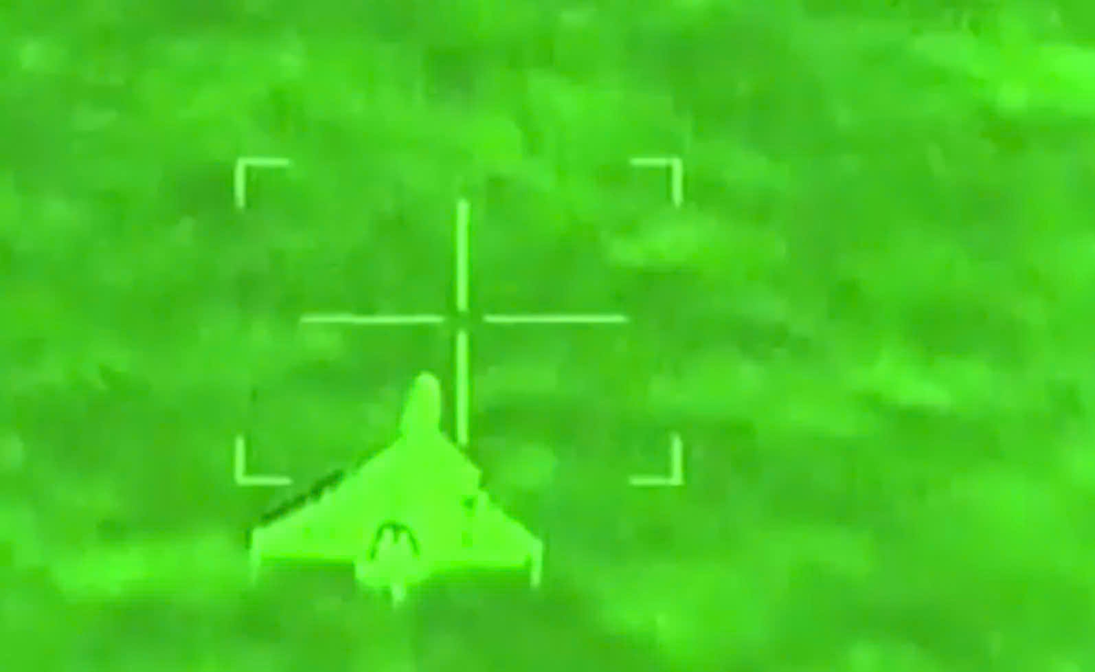 Israel cong bo video danh chan UAV Iran giua mua ten lua hinh anh