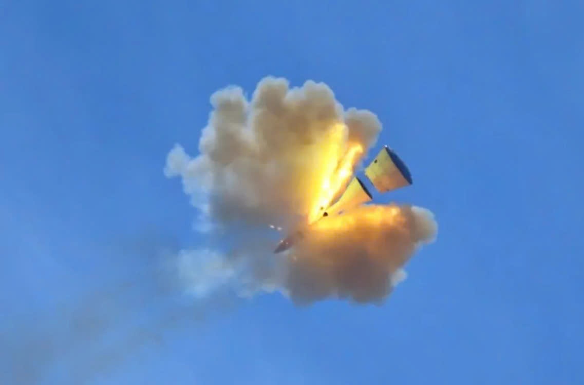 Trung Quoc tien gan hon den muc tieu dua nguoi do bo Mat Trang hinh anh