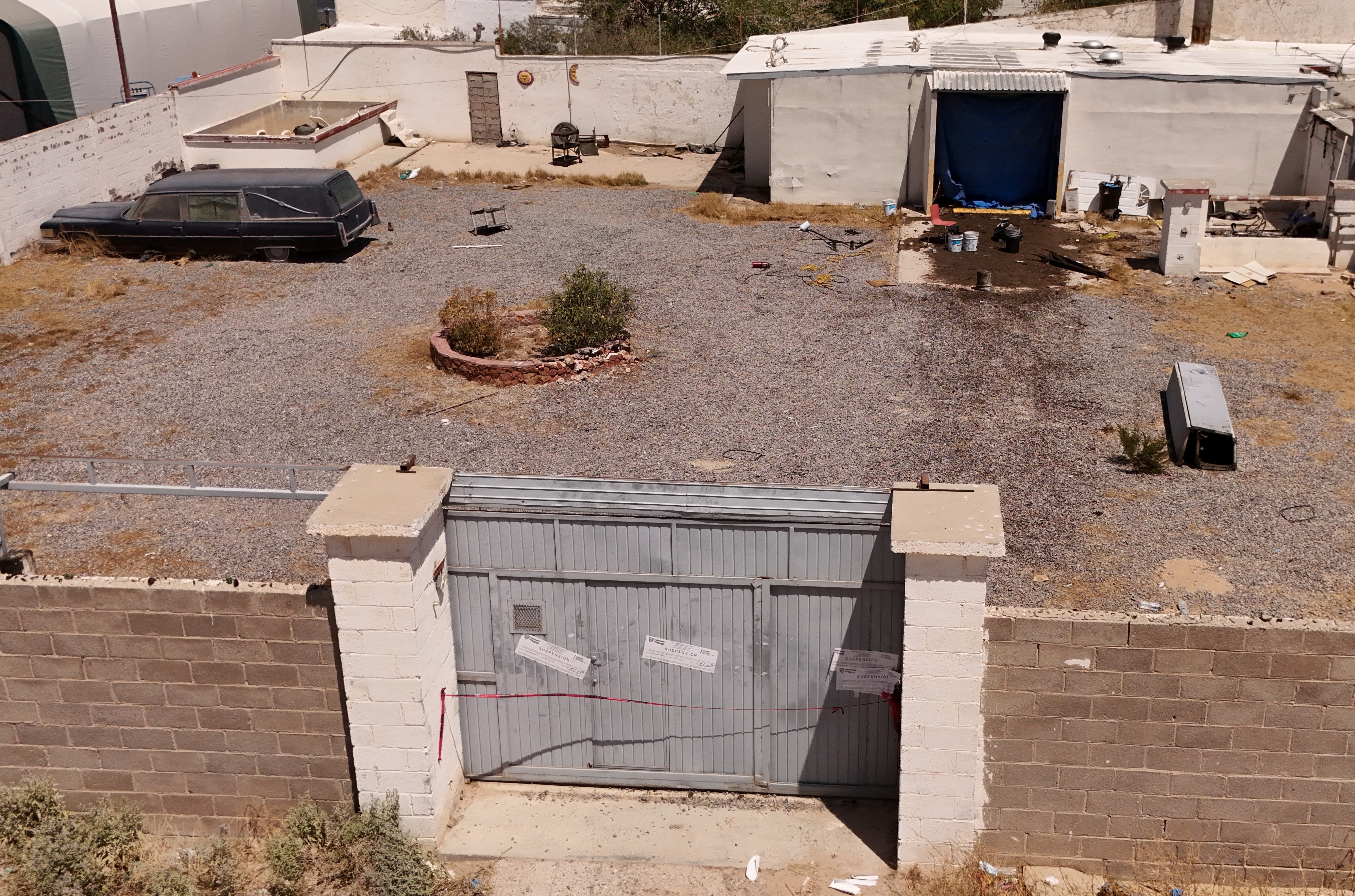 Gia dinh nghi tro cot bi trao trong vu 300 thi the o Mexico hinh anh