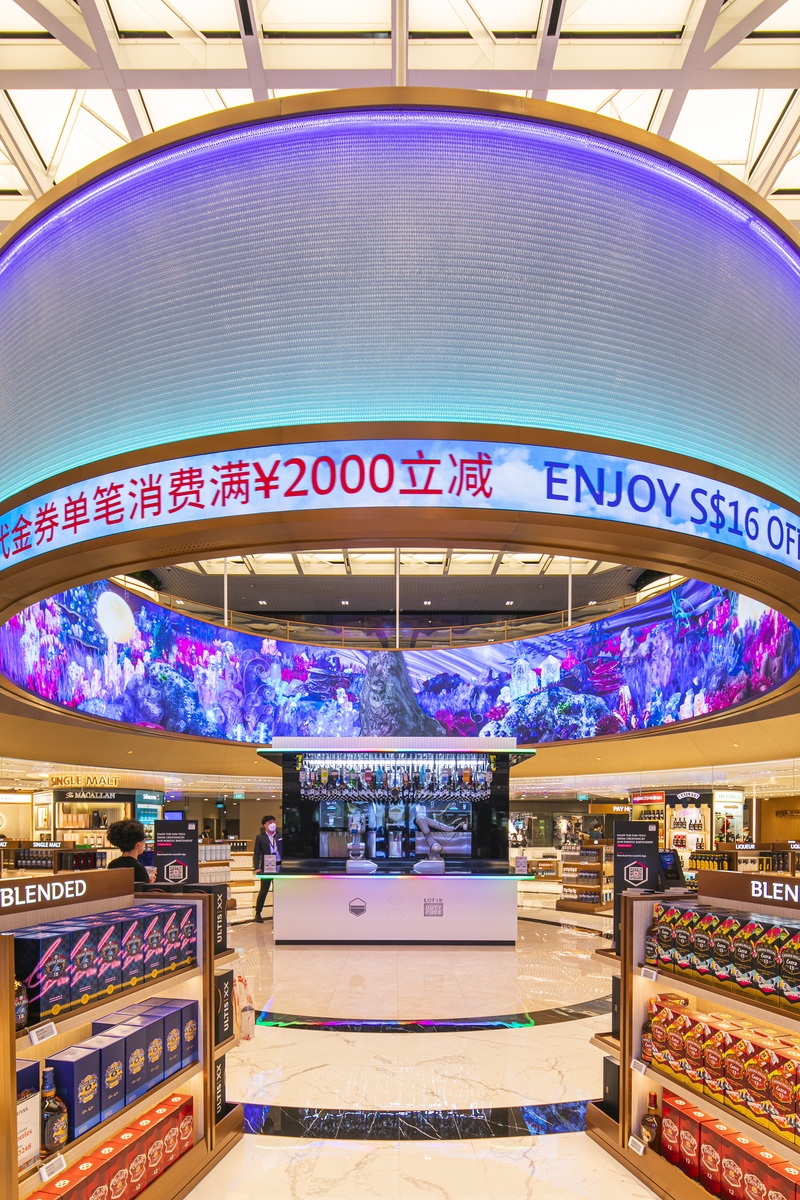 ban le san bay anh 8