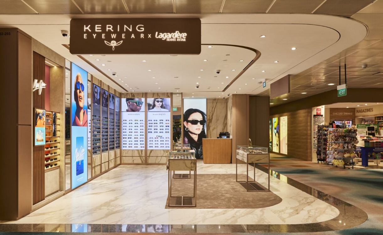 ban le san bay anh 11