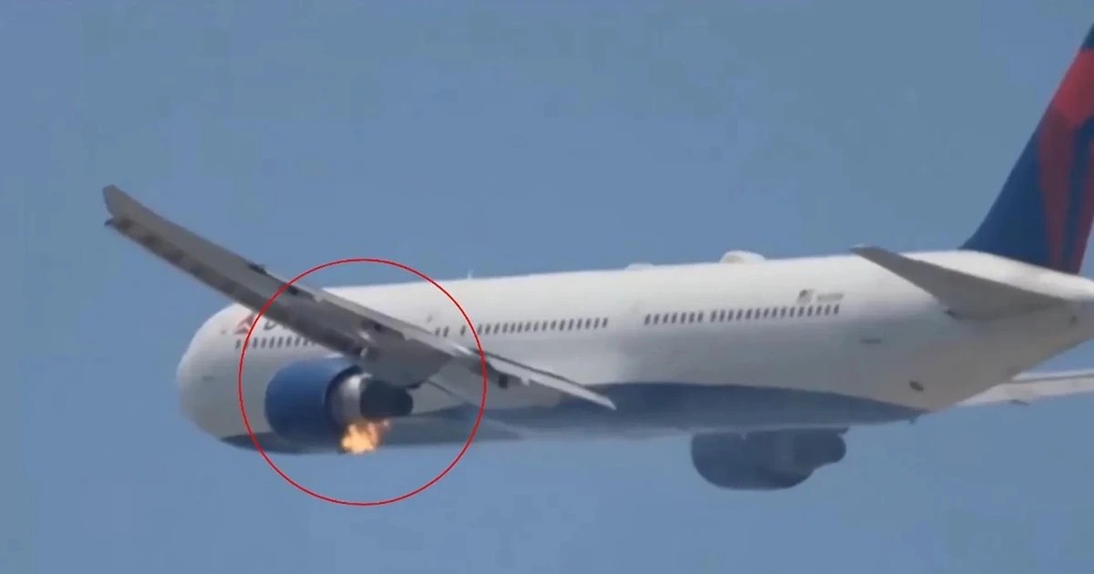 May bay Delta Air Lines ha canh khan do chay dong co hinh anh