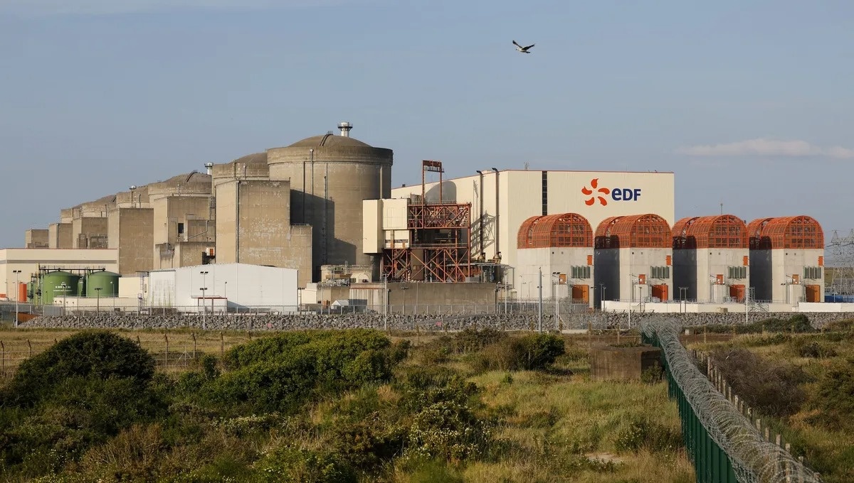 Nha may hat nhan Phap te liet vi sua hinh anh