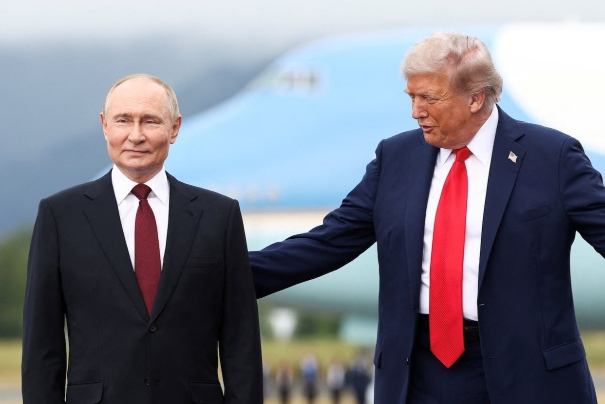 Anh tuan qua: The gioi do don chu y ve thuong dinh Trump - Putin hinh anh