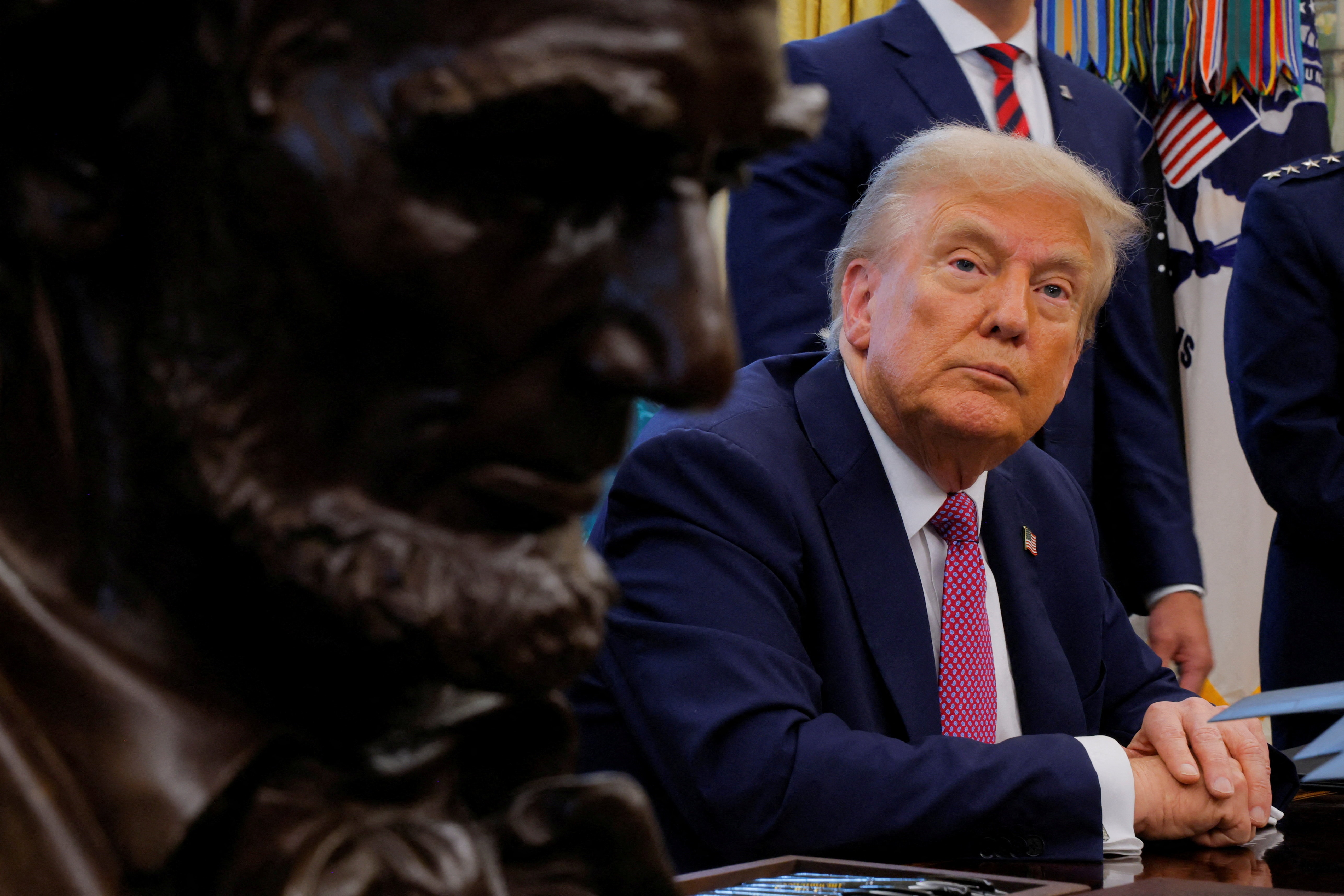 Tranh cai ve Bo Chien tranh hinh anh