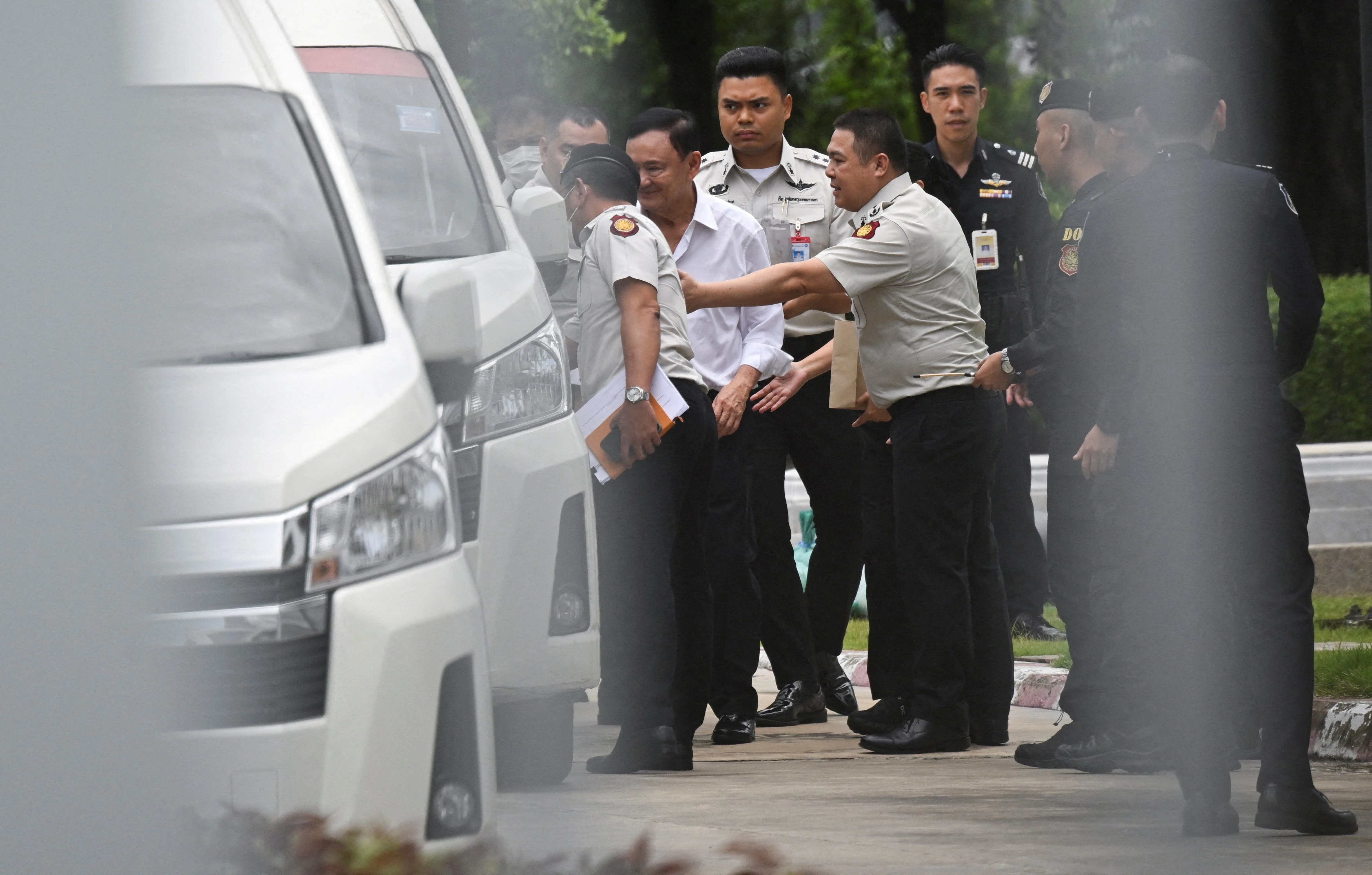 nha tu giam thaksin anh 3