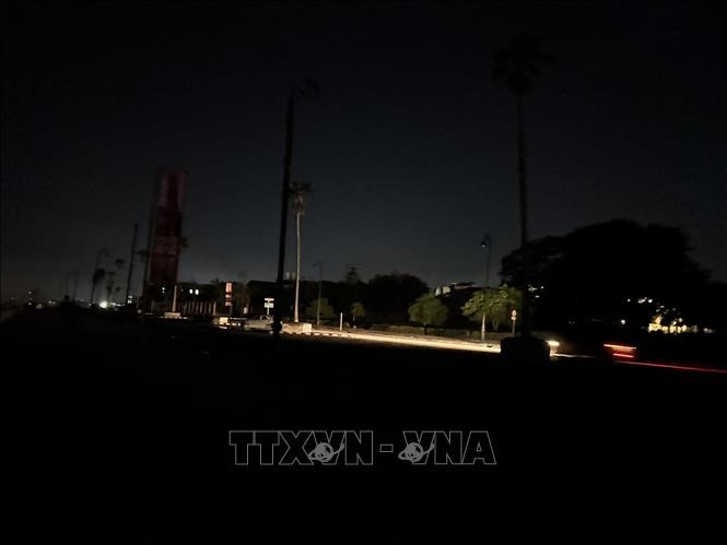 Cuba khan truong khoi phuc he thong dien hinh anh