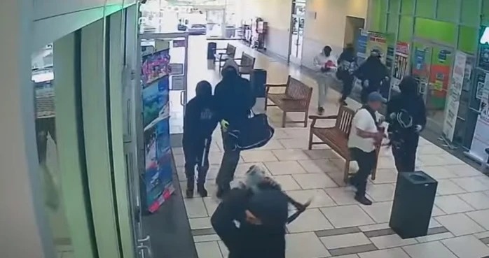 Chu tiem vang Viet rut sung chong tra bang cuop tao ton hinh anh