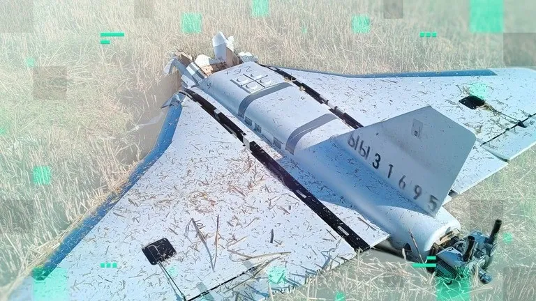 Ba Lan ban ha may bay khong nguoi lai o dia diem nhay cam hinh anh