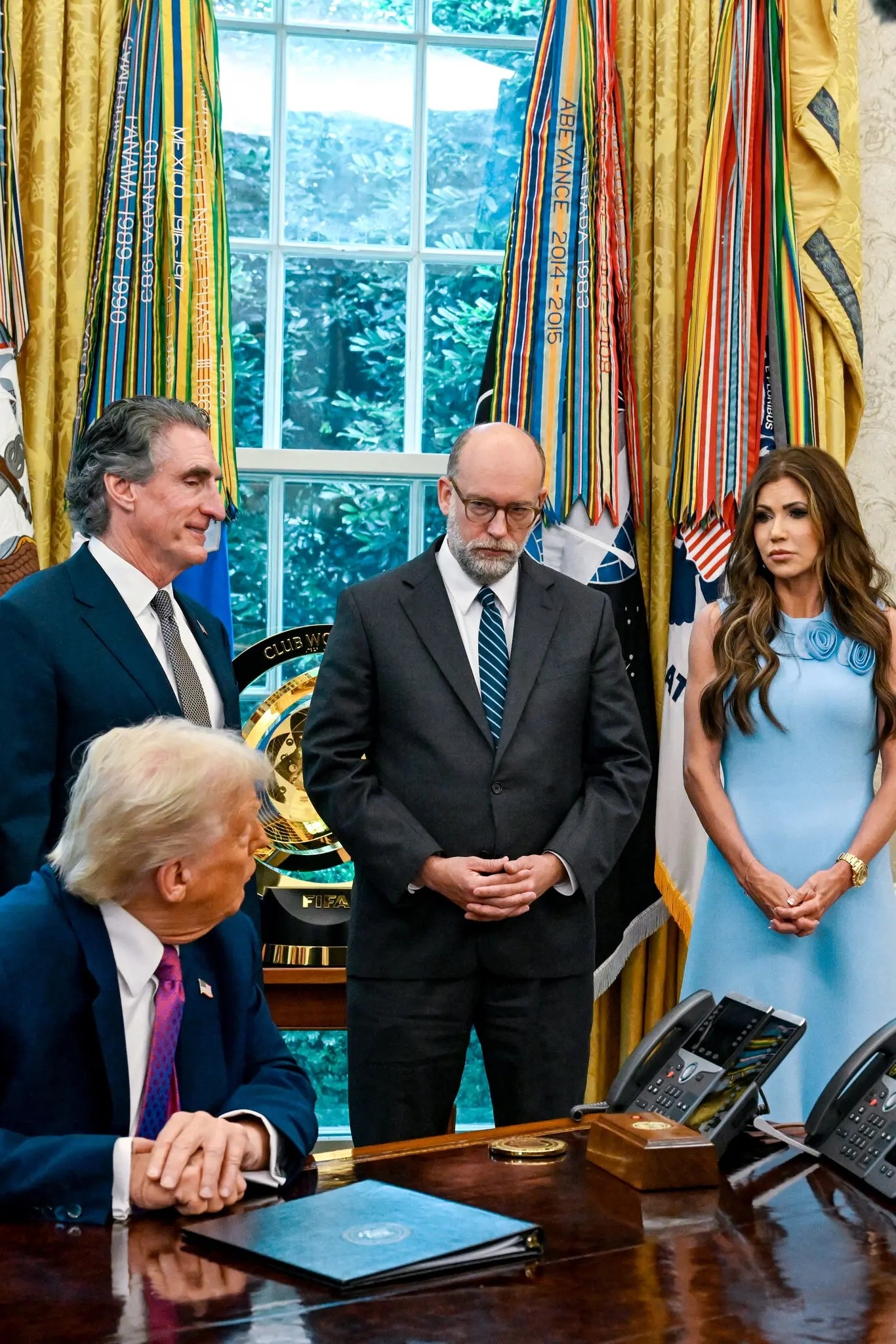 hau truong chinh tri My anh 5