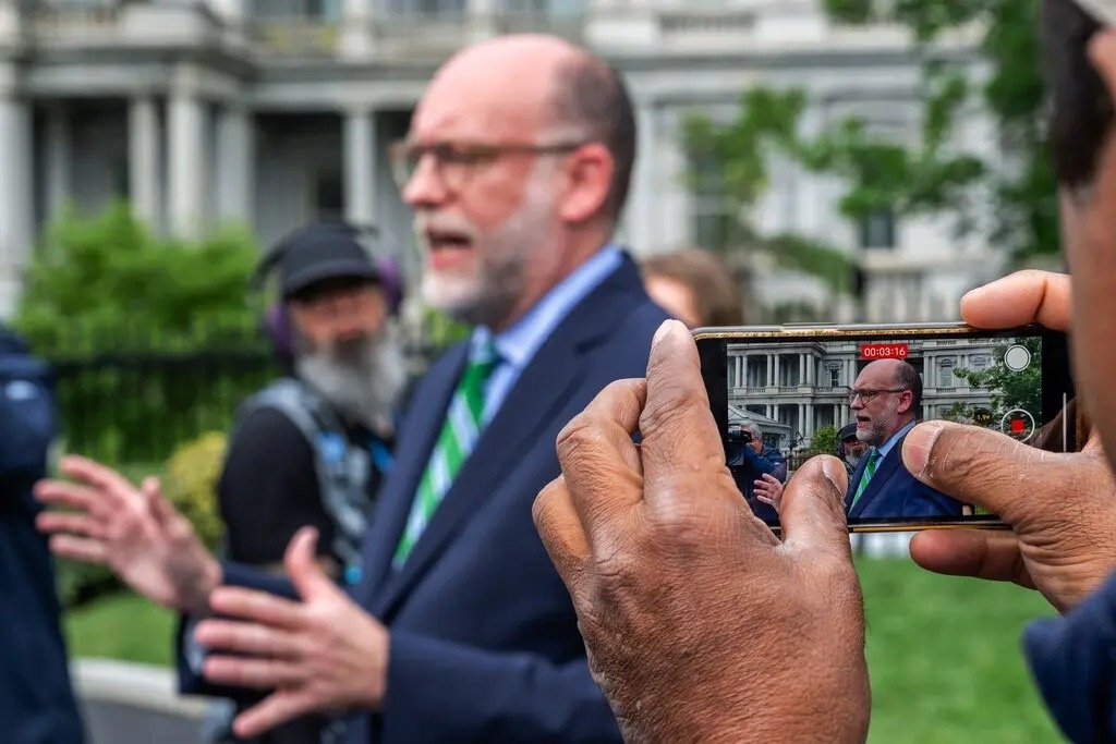 hau truong chinh tri My anh 3