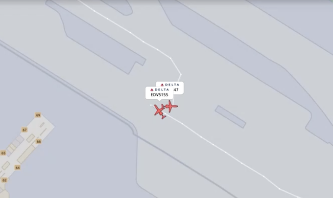 Video may bay cat canh va cham may bay ha canh tai My hinh anh