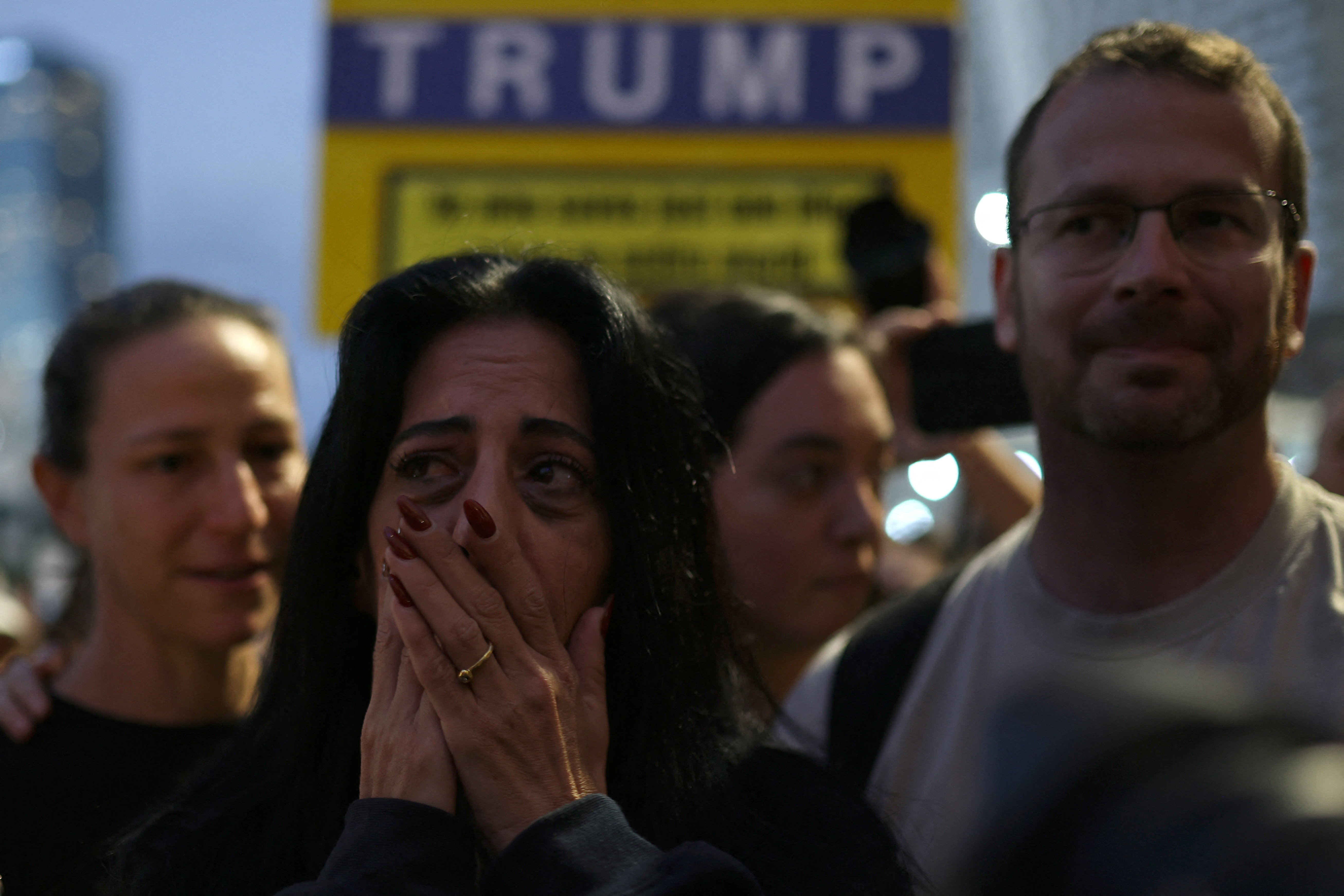 su kien tuan qua,  giai Nobel 2025,  thoa thuan ngung ban,  thoa thuan Gaza,  duyet binh Trieu Tien,  dong dat Philippines anh 7