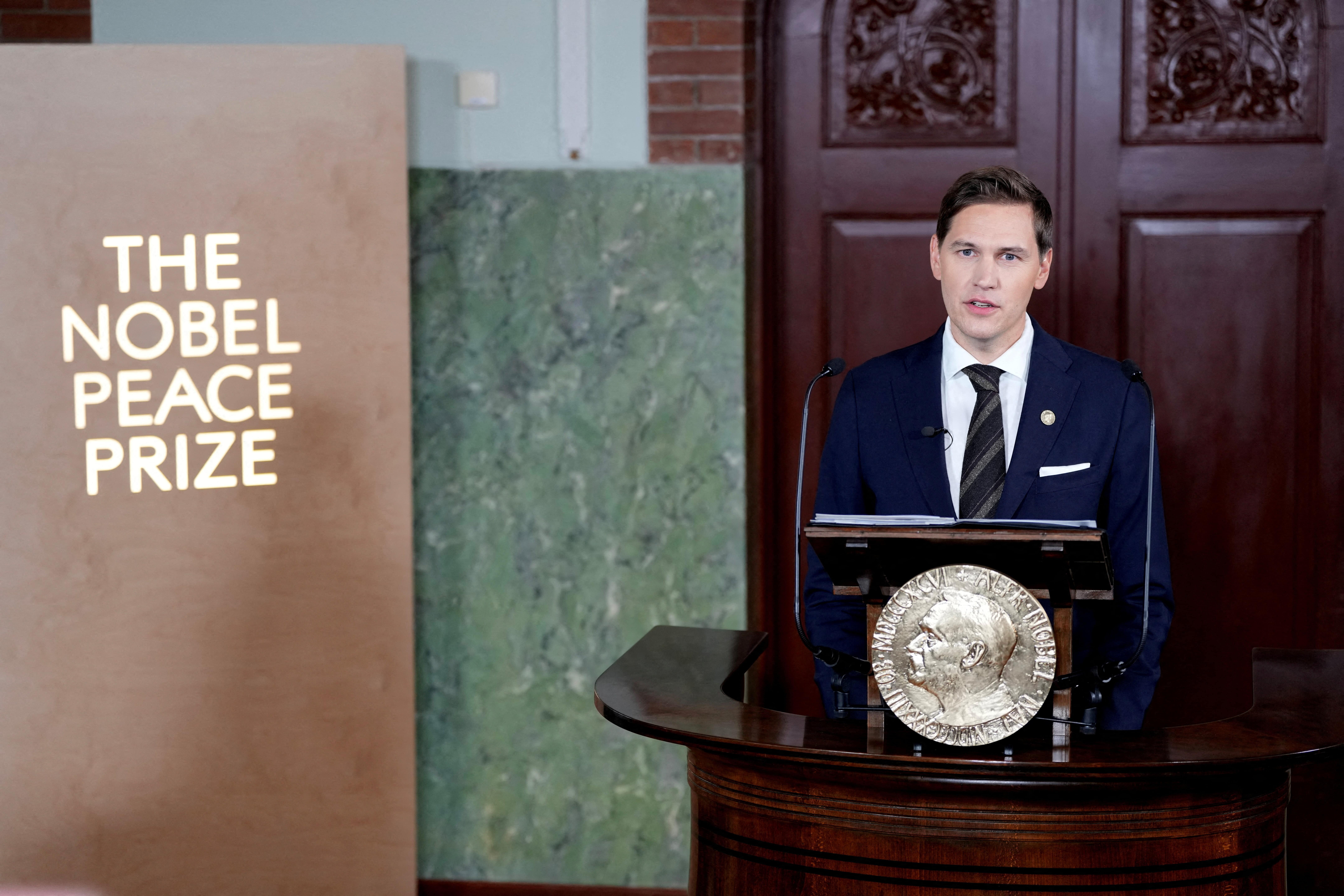 su kien tuan qua,  giai Nobel 2025,  thoa thuan ngung ban,  thoa thuan Gaza,  duyet binh Trieu Tien,  dong dat Philippines anh 8