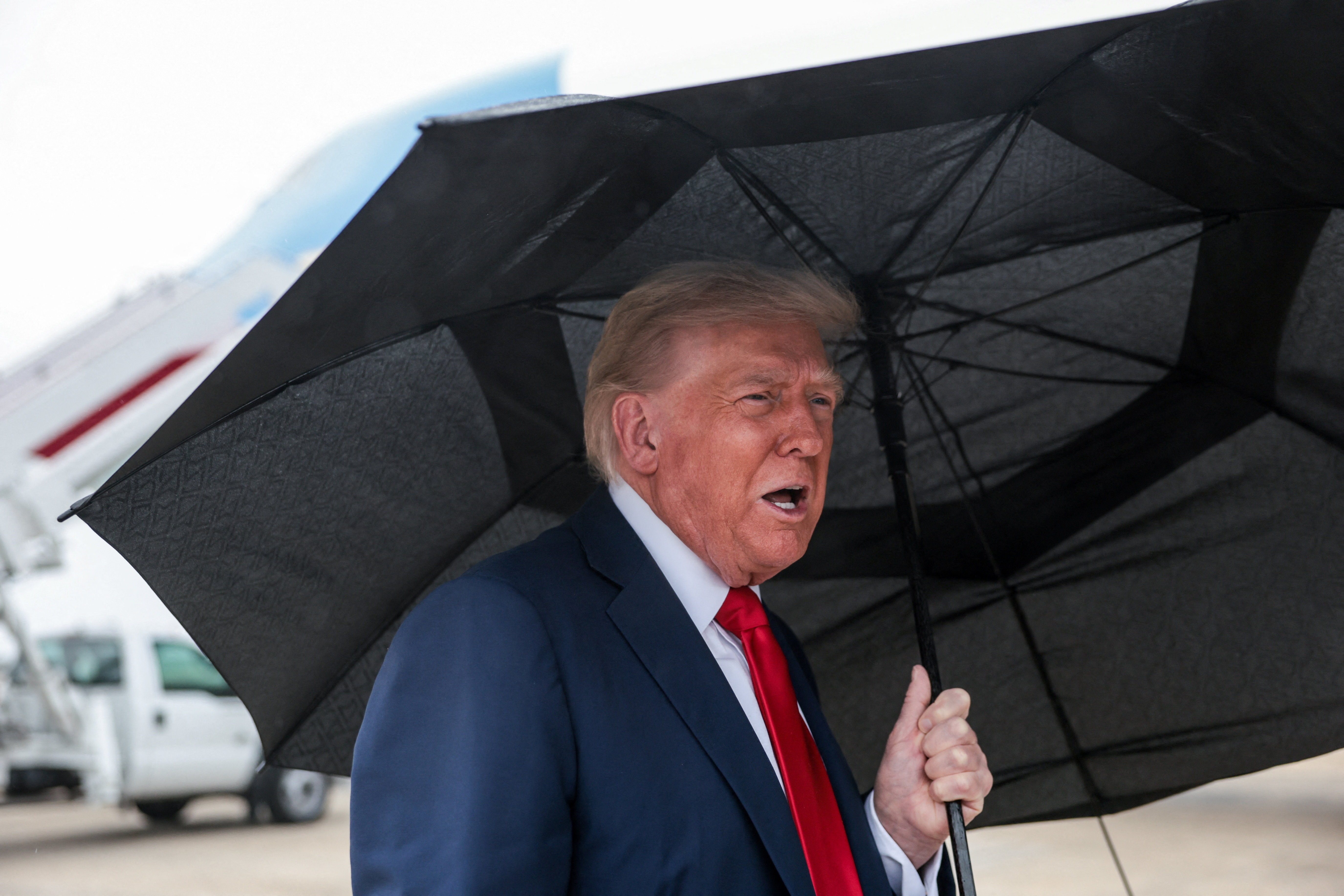 Ong Trump tuyen bo cuoc chien o Gaza da ket thuc hinh anh