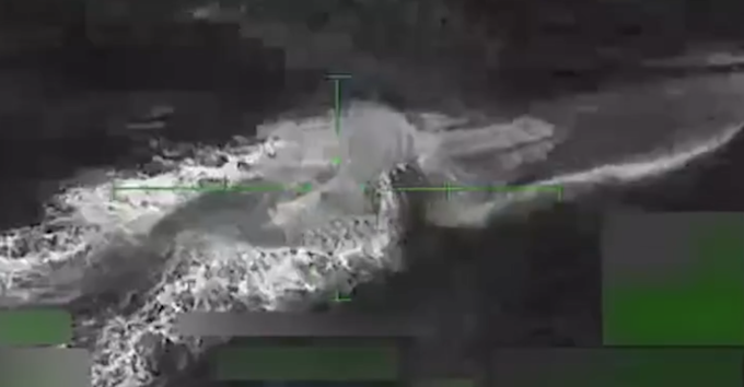 Tau ngam cho ma tuy bi danh chim hinh anh