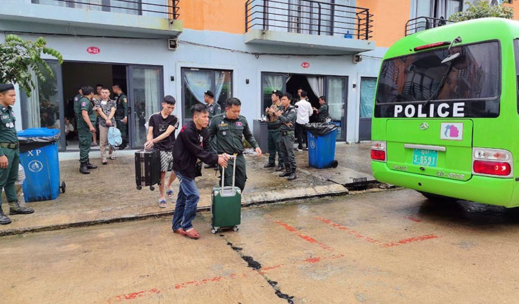 Chien dich truy quet toi pham mang lon nhat Campuchia hinh anh