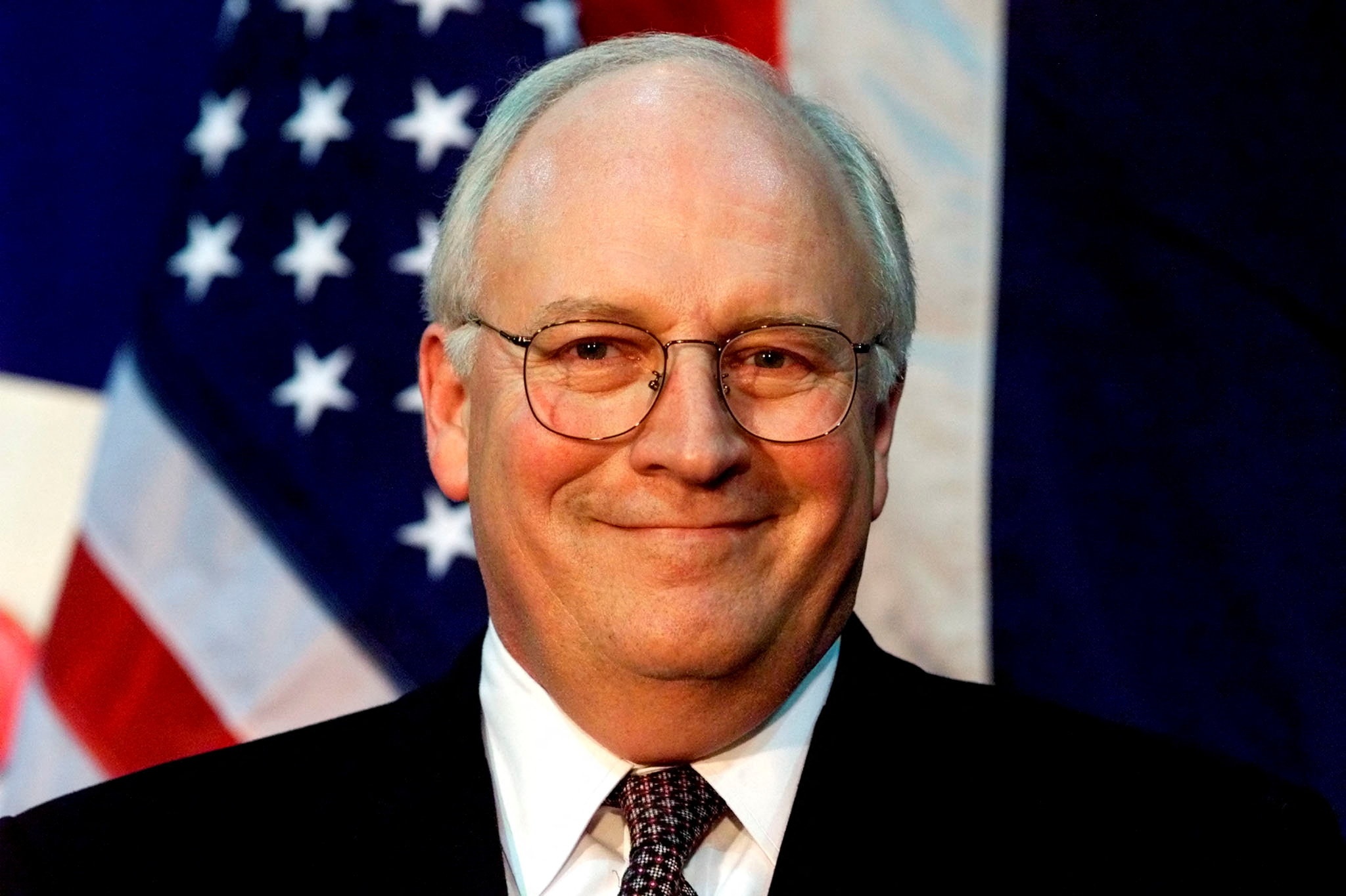 Cuu Pho tong thong My Dick Cheney qua doi hinh anh