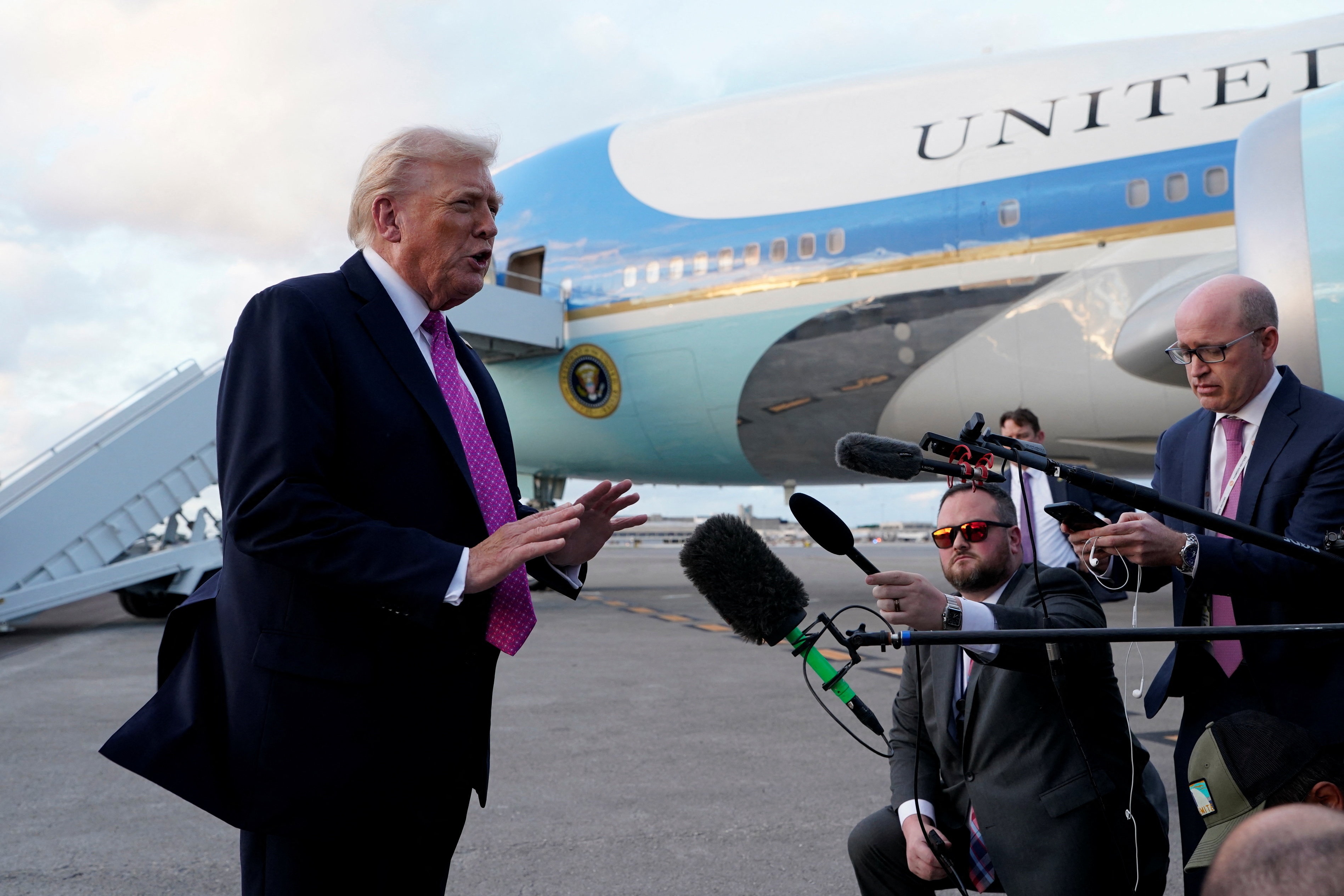 San bay Palm Beach sap mang ten ong Trump hinh anh