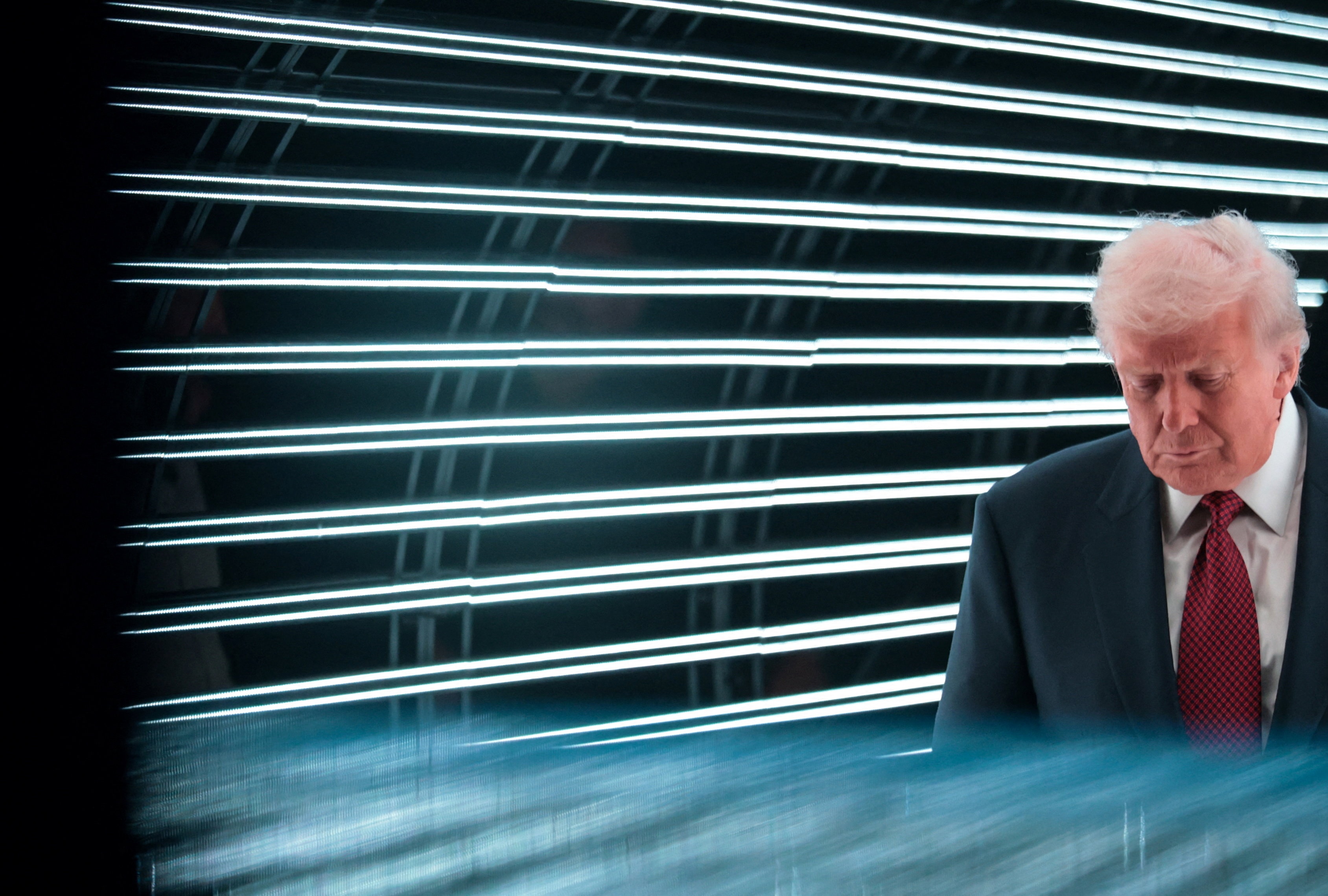 Toa Toi cao My chat van tinh hop phap thue toan cau cua ong Trump hinh anh