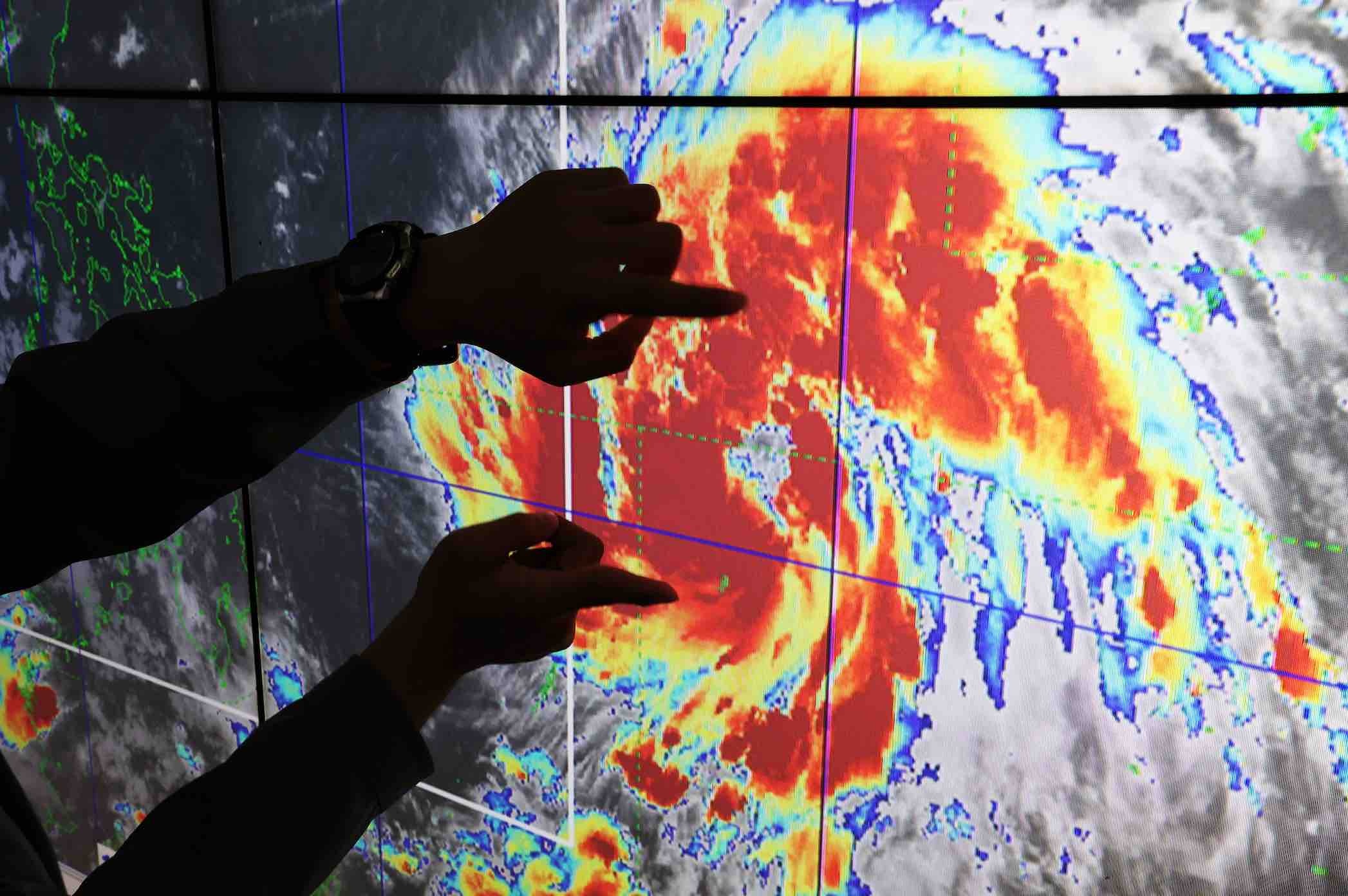 Sieu bao Fung-wong de doa gay 'dai hong thuy' tren toan Philippines hinh anh