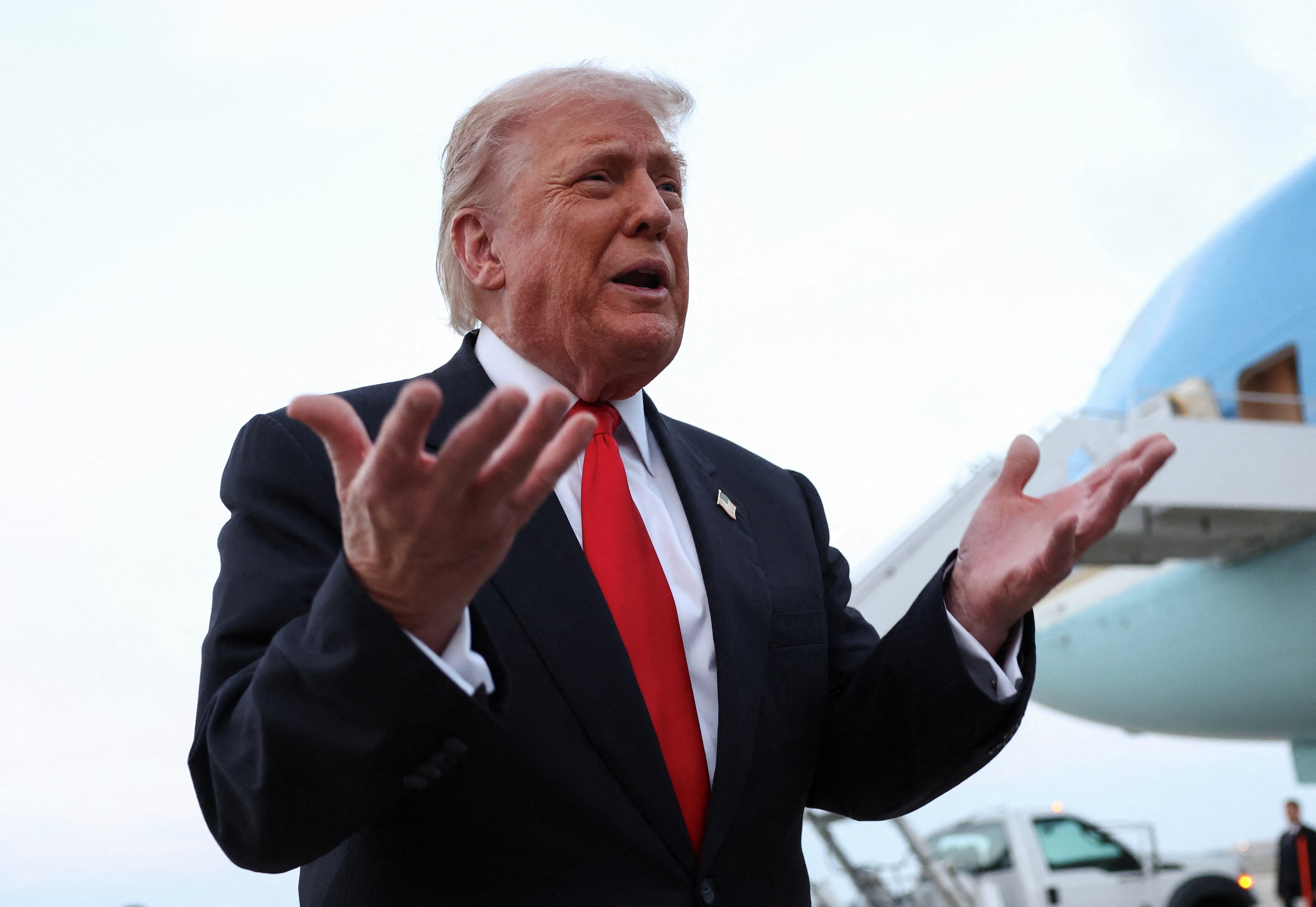 Ong Trump hua tang 2.000 USD/nguoi My hinh anh