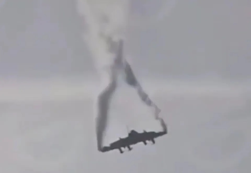 Van tai co Tho Nhi Ky vo roi tren khong, 20 nguoi thiet mang hinh anh