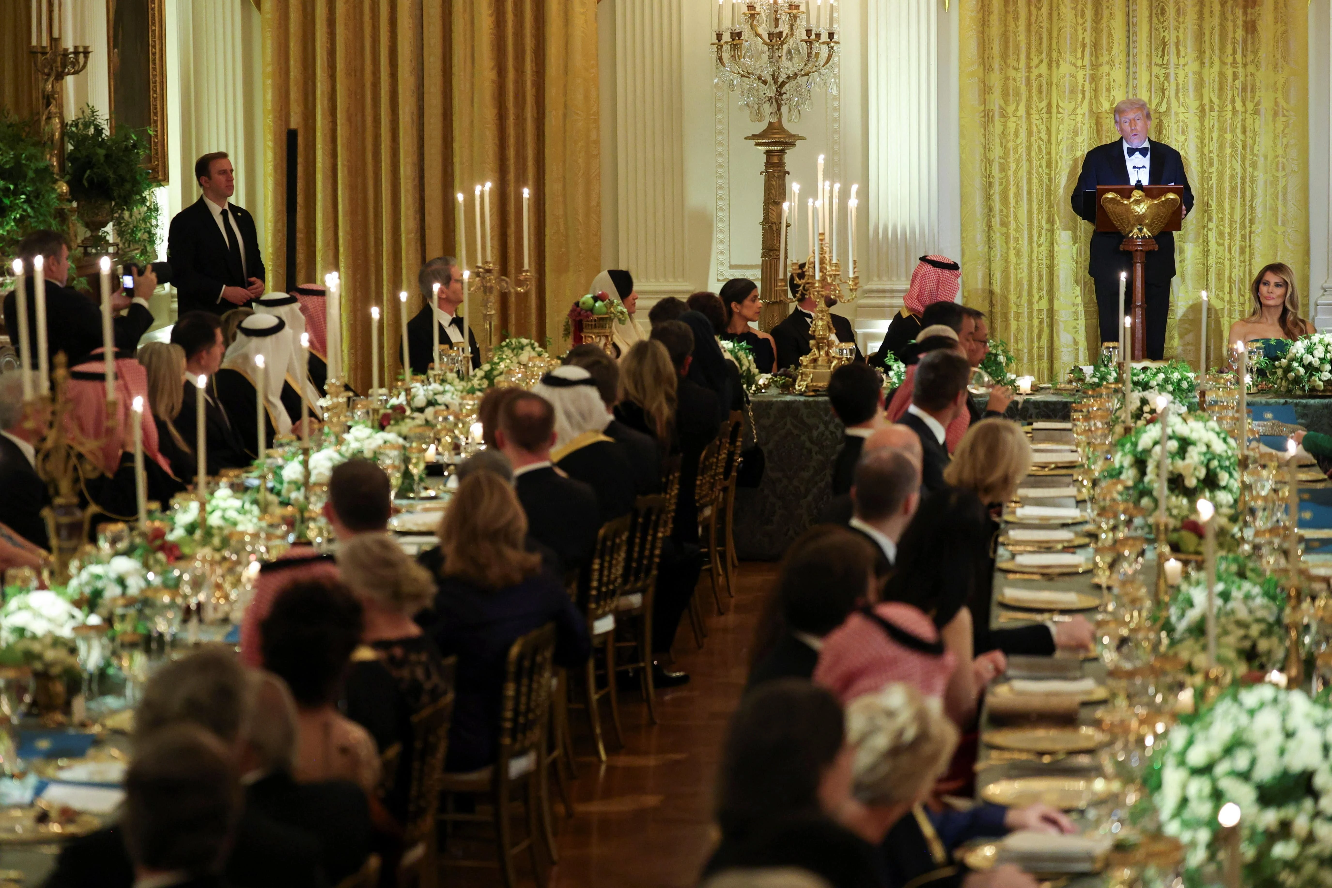 Cristiano Ronaldo,  Donald Trump,  thuc don xa hoa,  tiec toi xa hoa,  Elon Musk anh 4