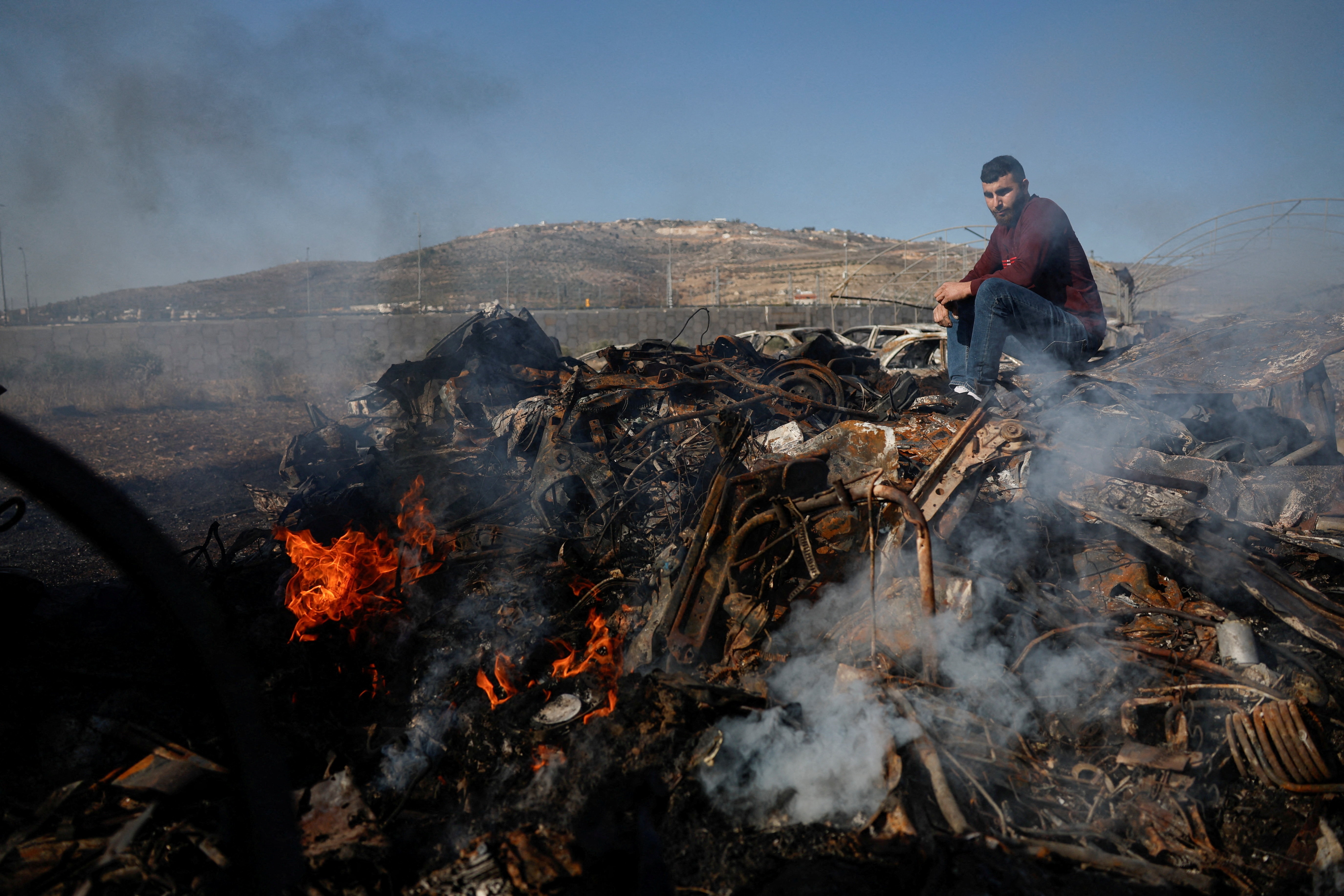 Lan song bao luc rung chuyen Bo Tay hinh anh