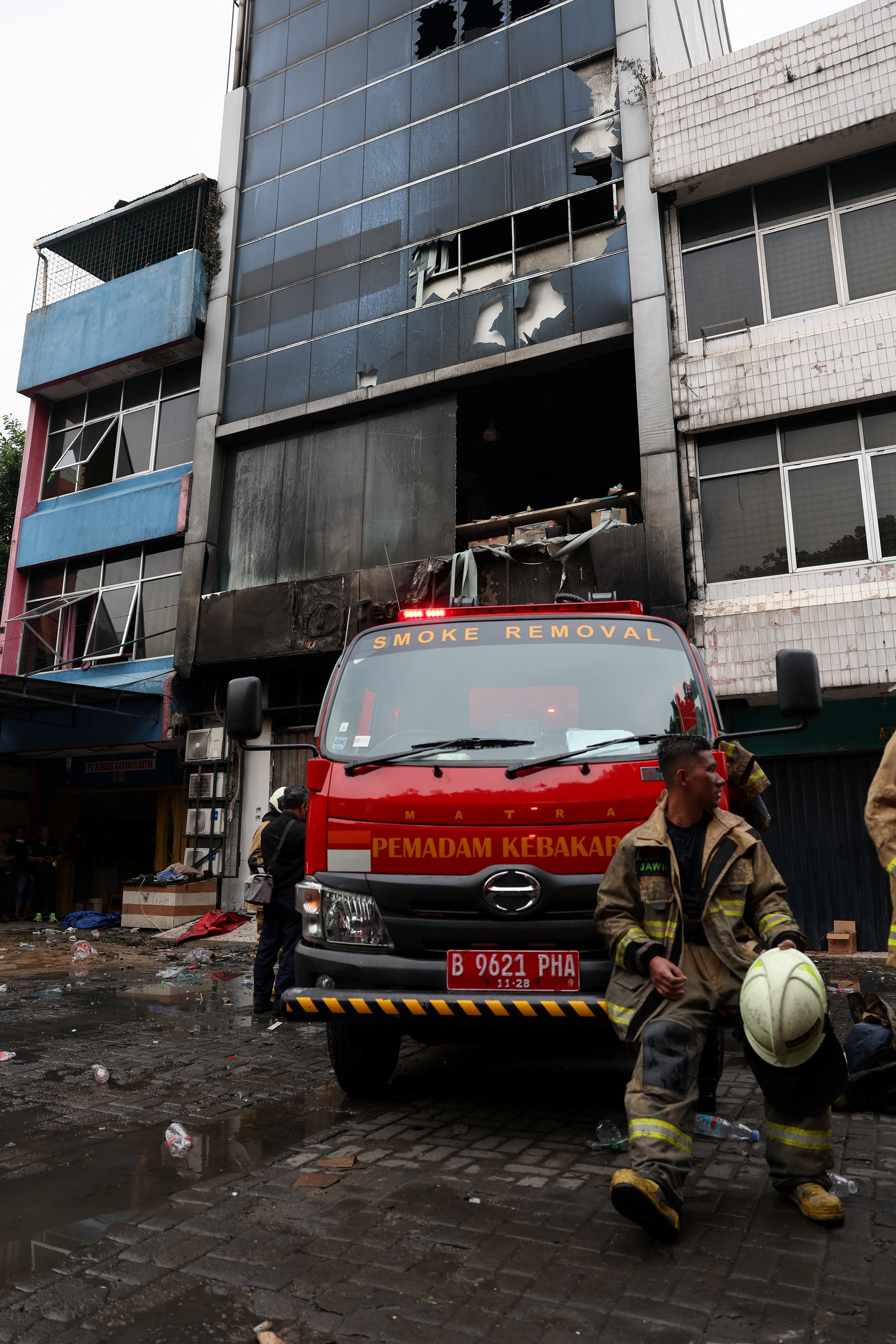 chay van phong o Indonesia anh 3