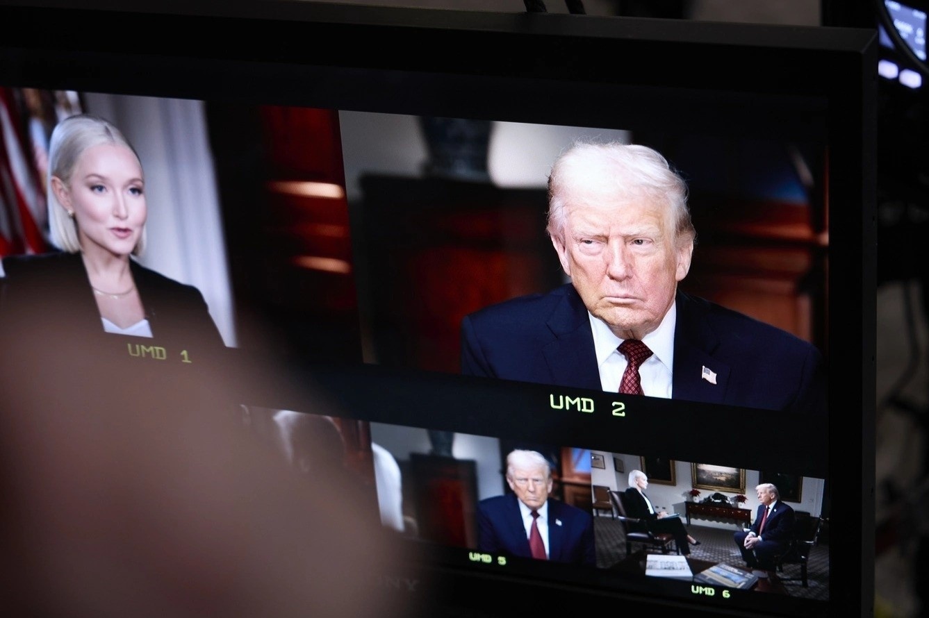 Ong Trump noi chau Au 'yeu duoi va suy tan' hinh anh