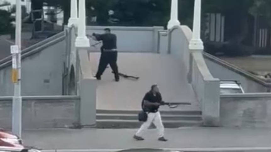 Nghi pham xa sung tai Australia tung sang Philippines huan luyen hinh anh