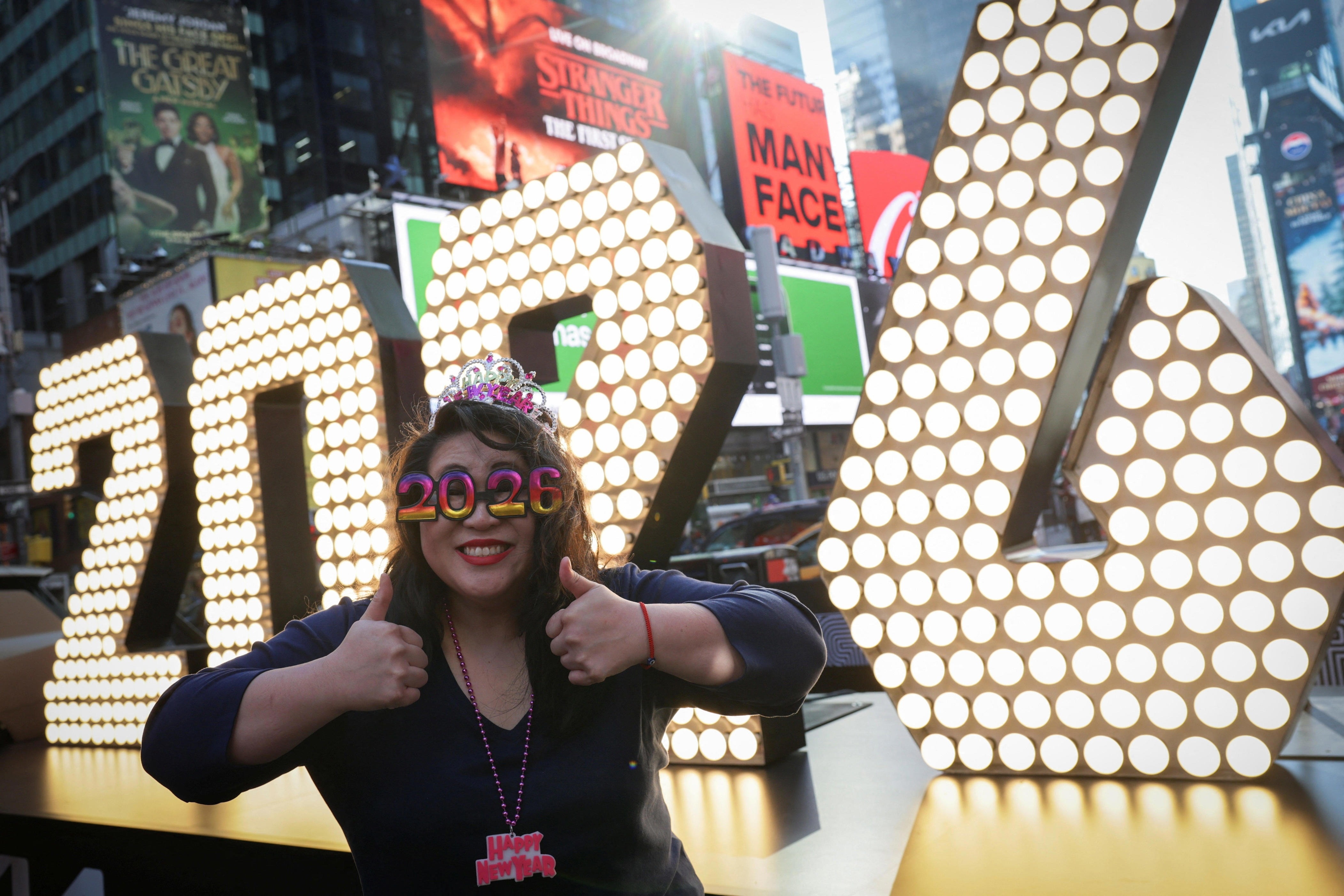 The gioi tung bung chao don nam moi 2026 hinh anh