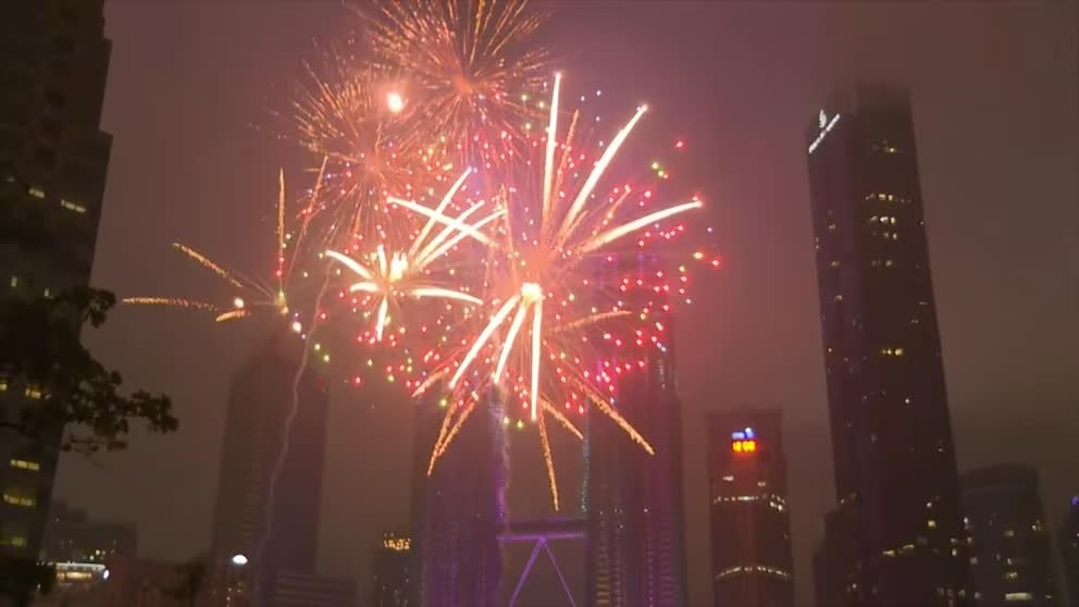 Man trinh dien phao hoa don chao nam 2026 tai Malaysia va Dai Loan hinh anh