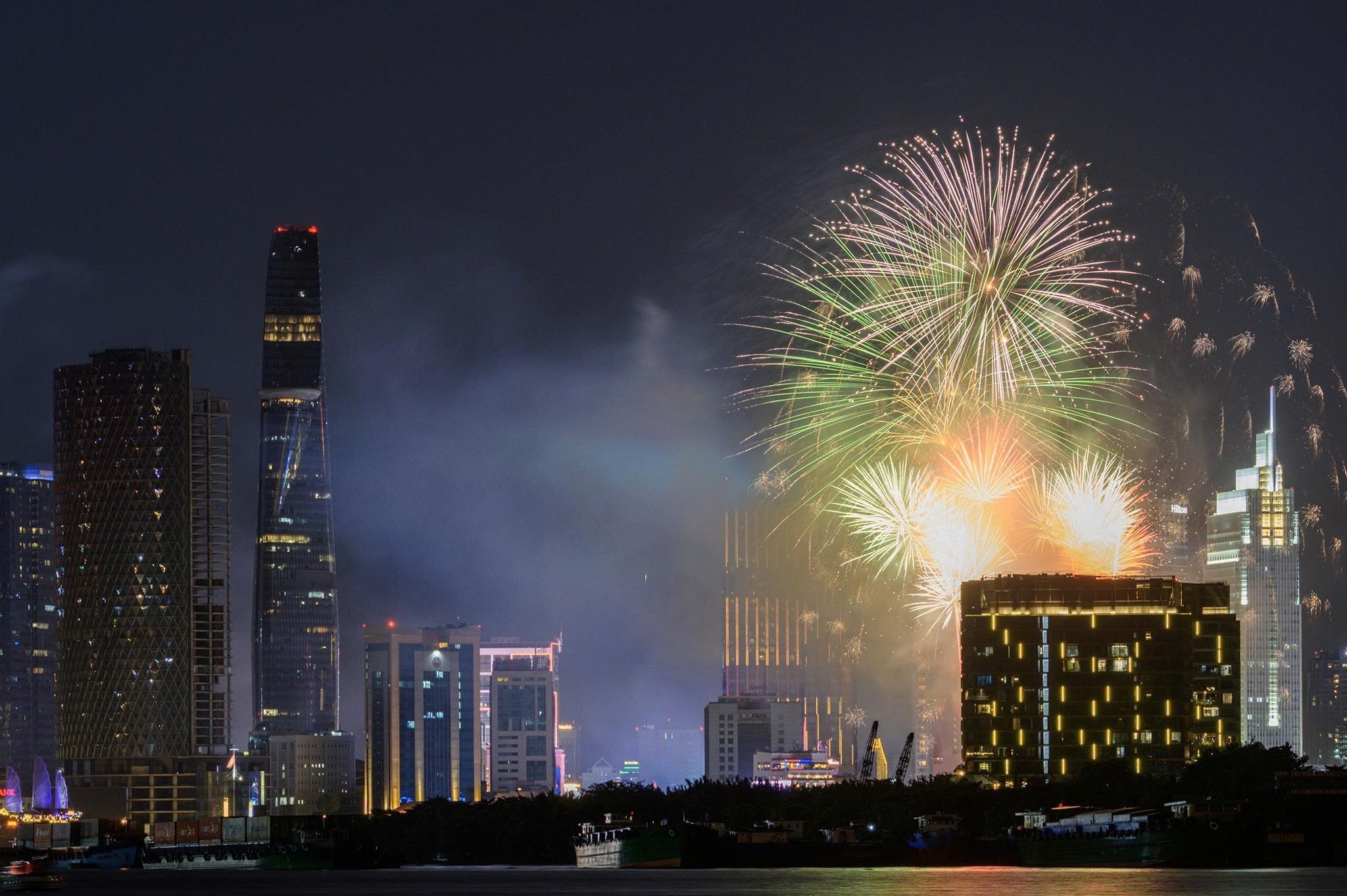 Viet Nam va chau A tung bung chao don nam moi 2026 hinh anh