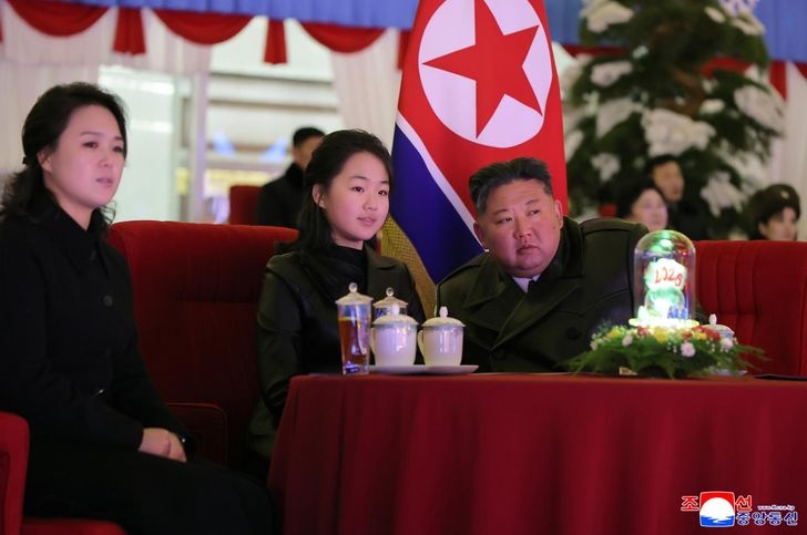 Ai nu nha ong Kim Jong-un qua nhung lan xuat hien day an y hinh anh