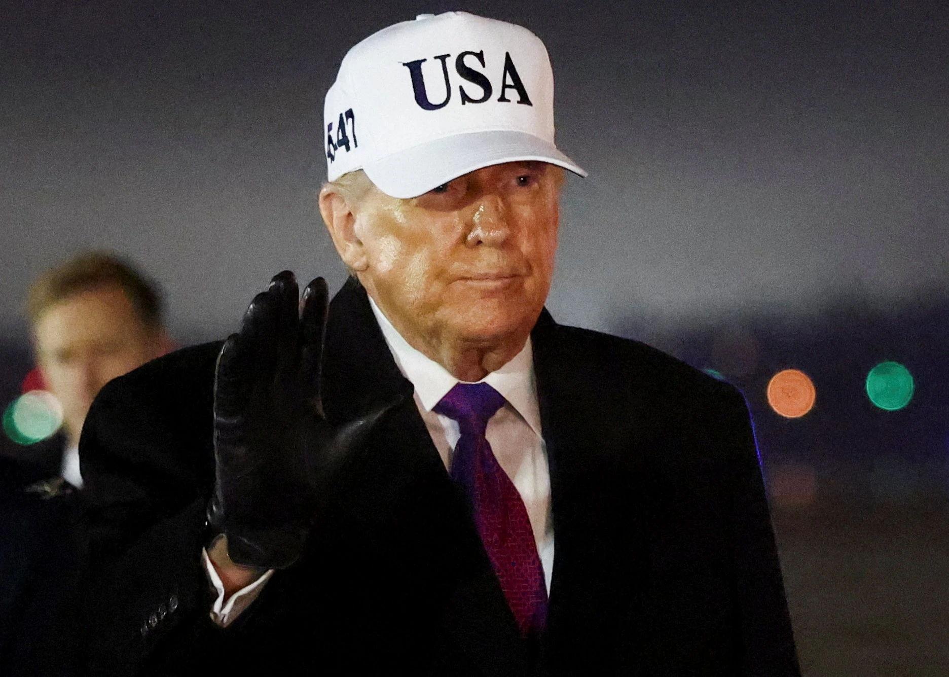 Ong Trump tinh don danh nho de ep Iran hinh anh