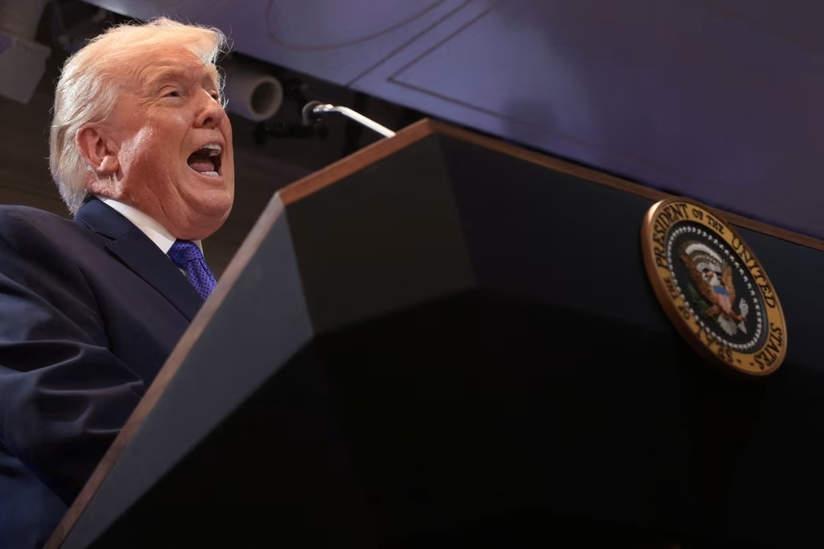 Ong Trump the bao thu hinh anh