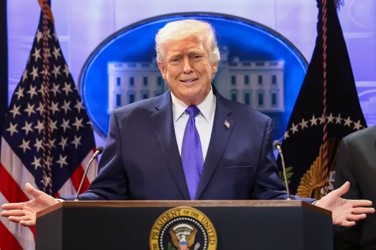 Iran cao buoc ong Trump 'noi doi trang tron' hinh anh