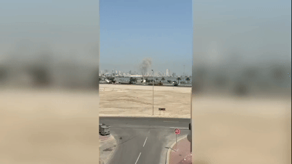 Khoi boc nghi ngut khi Iran khong kich co so Hai quan My tai Bahrain hinh anh