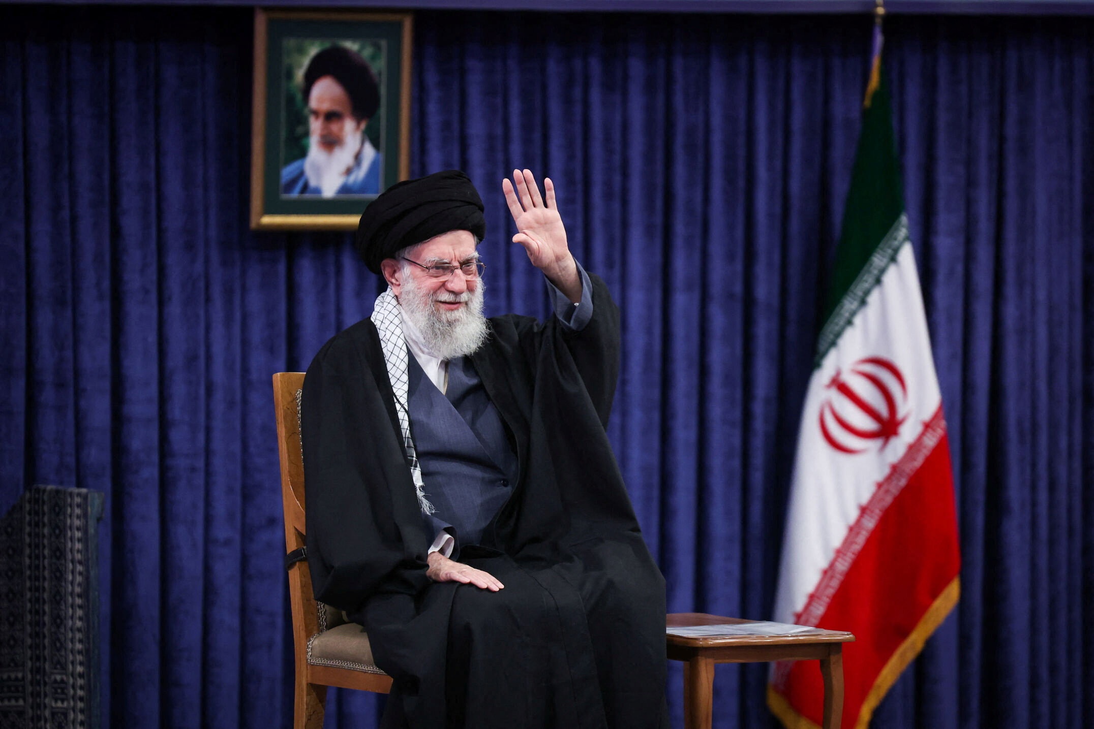 Sai lam chi mang cua Lanh tu Toi cao Iran hinh anh