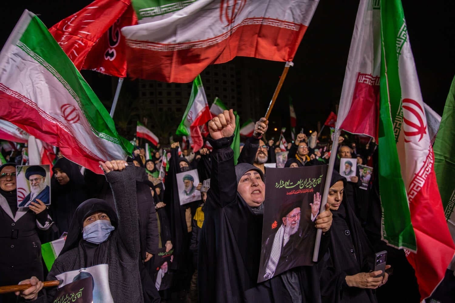 Cuoc dau tri nghet tho tai tam diem Trung Dong hinh anh