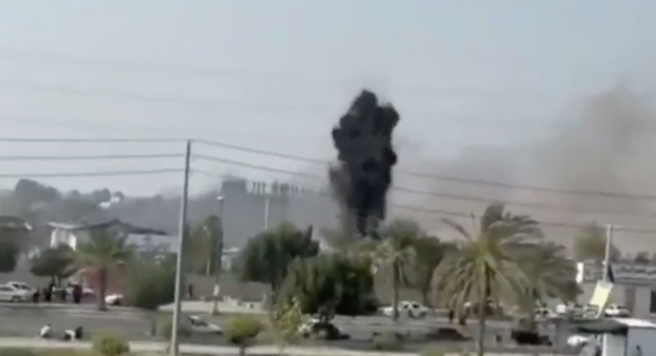 Khoanh khac ten lua Tomahawk cua My danh trung truong nu sinh Iran hinh anh