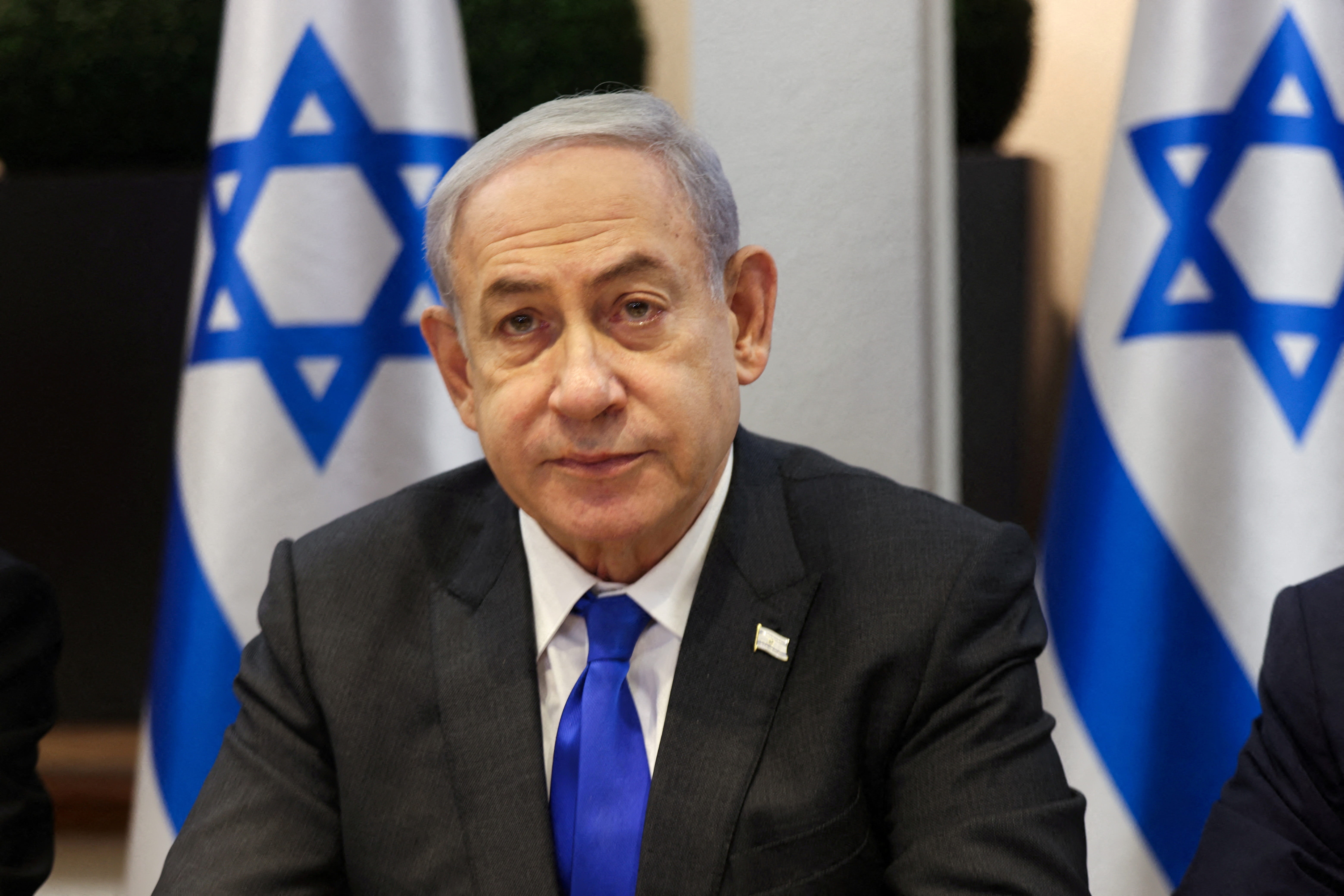 Ong Netanyahu dang video dap tra tin don thiet mang hinh anh