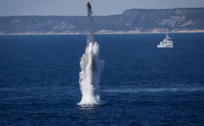Iran doa rai thuy loi toan bo Vung Vinh hinh anh