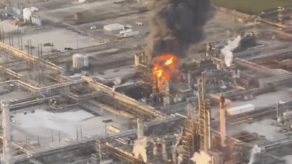 No lon rung chuyen nha may loc dau cua My hinh anh