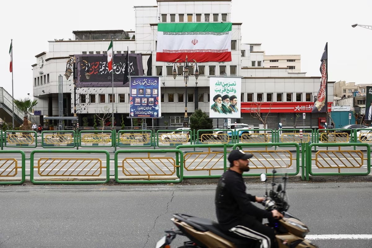 Nguoi Iran hoang mang ve 'dam phan bi an' voi My hinh anh