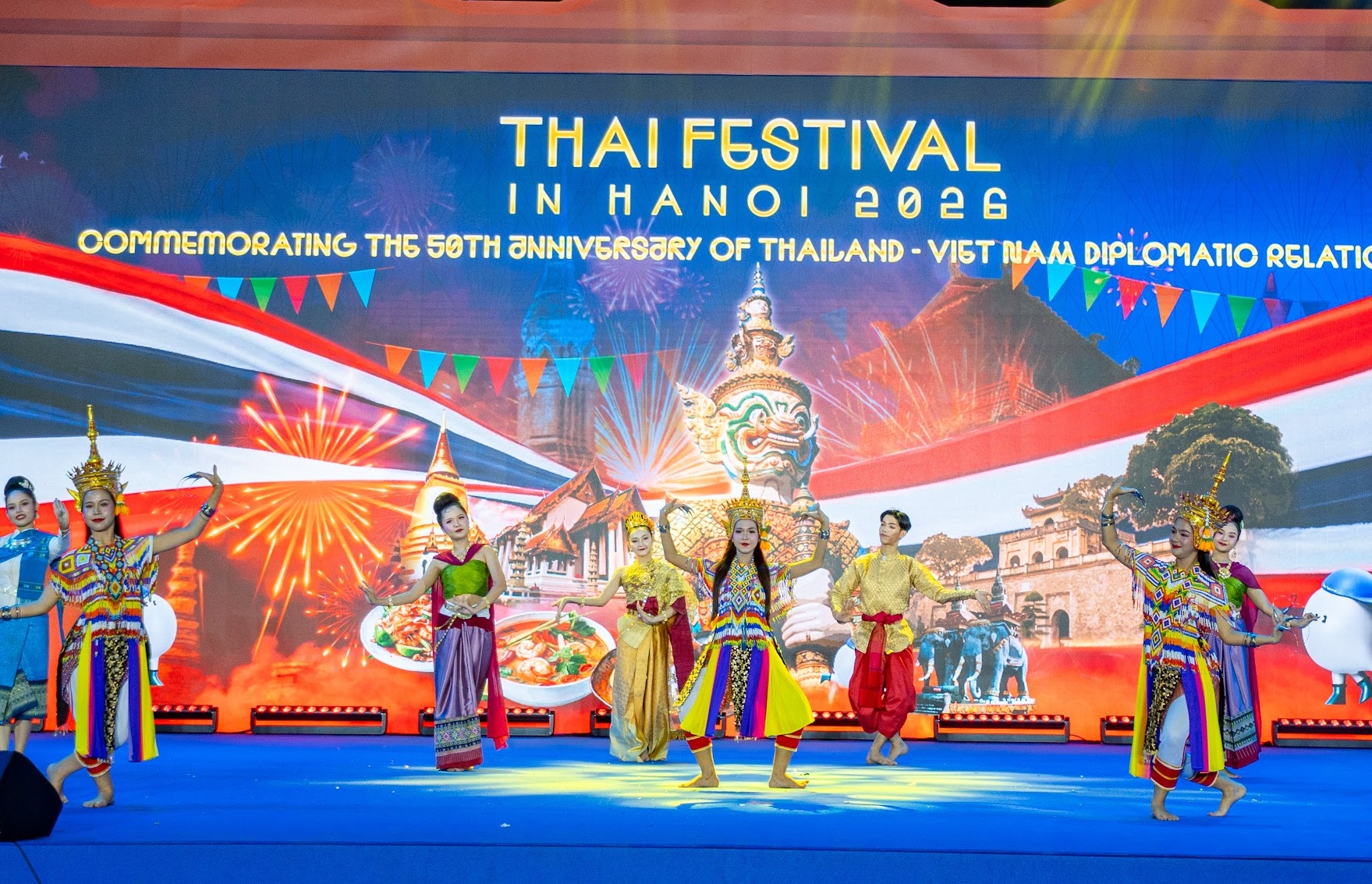 Sac mau Viet - Thai bung sang giua di san nghin nam hinh anh