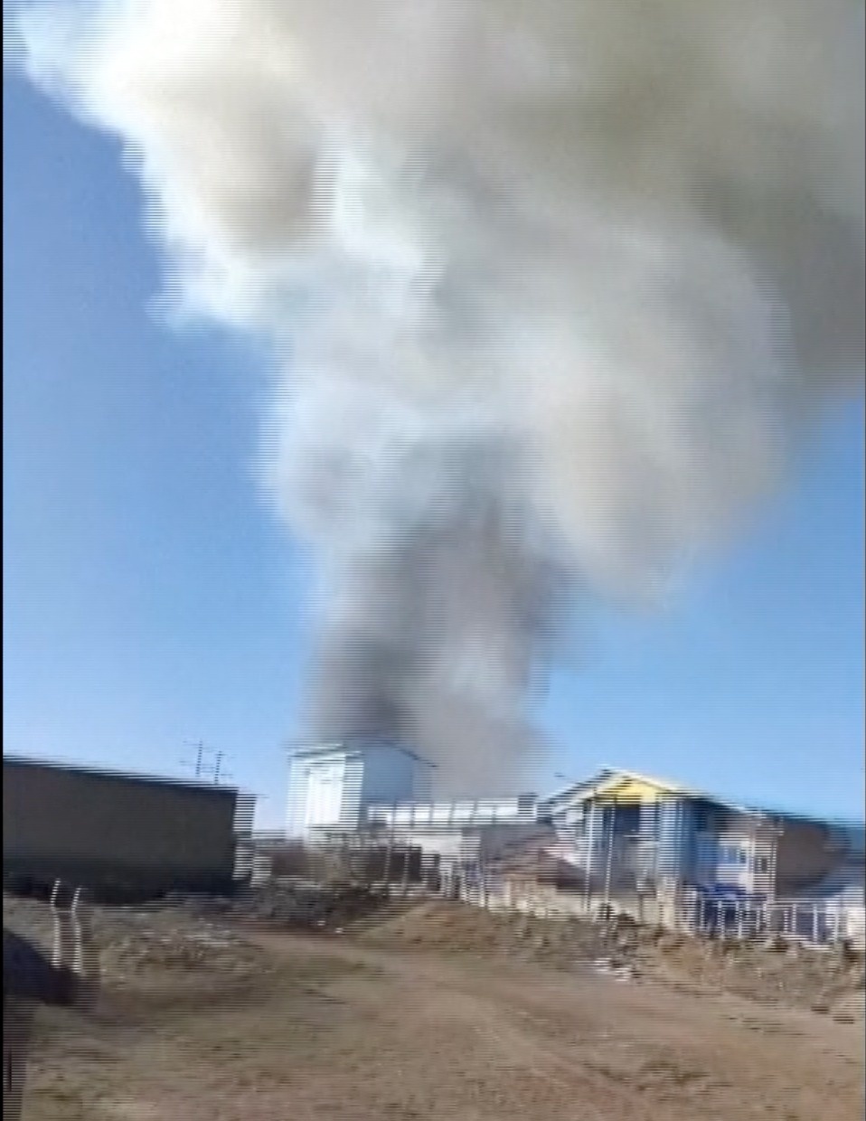 Khoi boc cao o mien Dong Iran sau khi nghi bi tan cong hinh anh